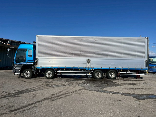 ★13.7トン積載!★380馬力・ターボ!★H27-ギガ・アルミウイング|いすゞ ギガ QKG-CYJ77A(8x4)の写真9