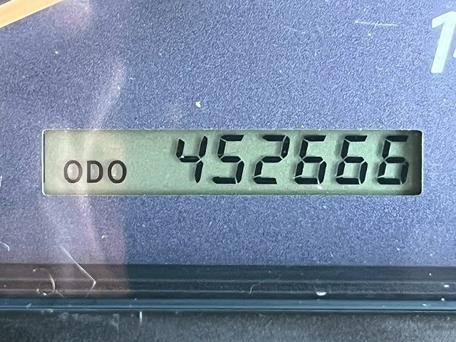 いすゞ ギガ QKG-CYJ77A(8x4)の写真26