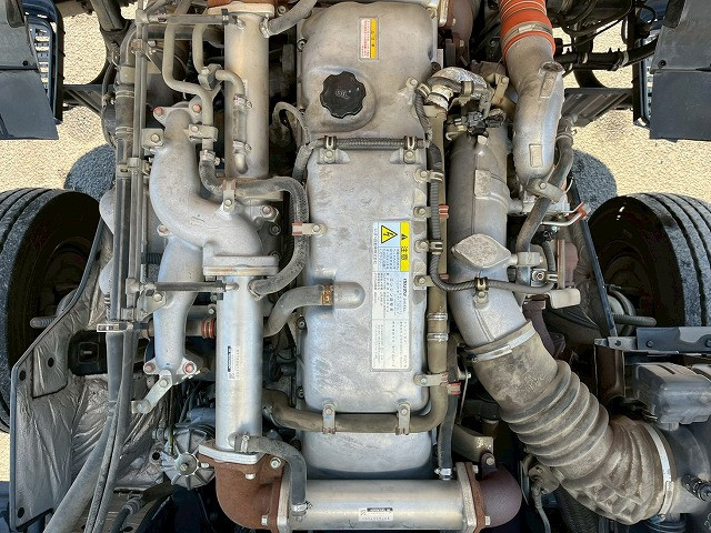 いすゞ ギガ QKG-CYJ77A(8x4)の写真40