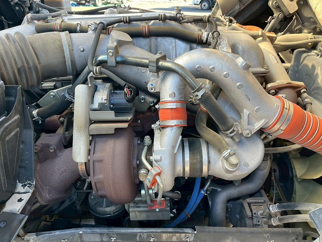 いすゞ ギガ QKG-CYJ77A(8x4)の写真41