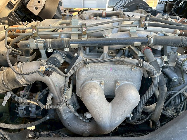 いすゞ ギガ QKG-CYJ77A(8x4)の写真42