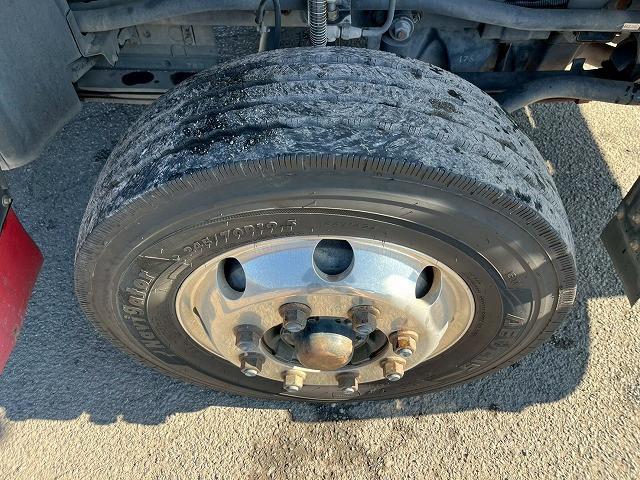 いすゞ ギガ QKG-CYJ77A(8x4)の写真48