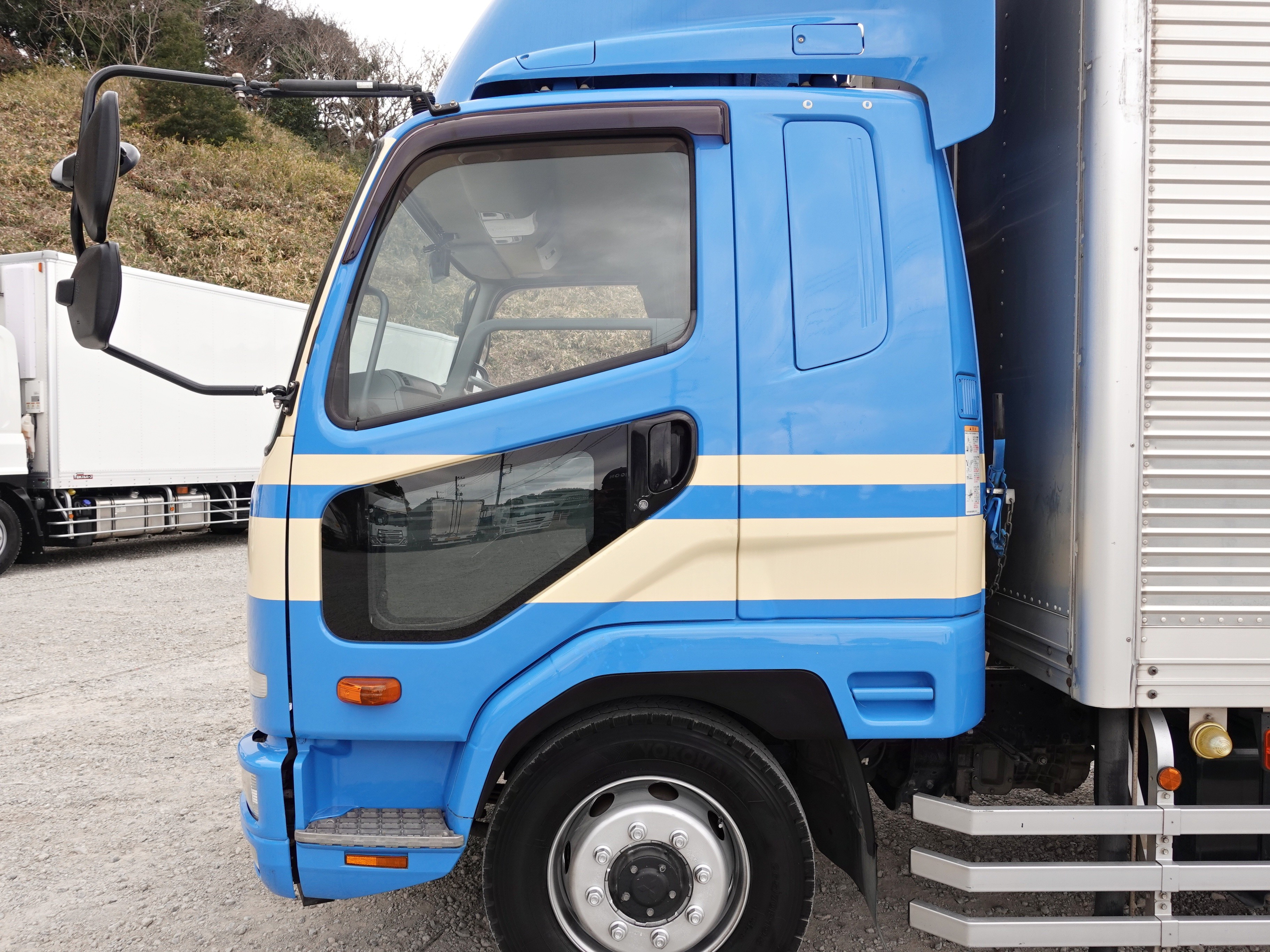 三菱 ファイター QKG-FK62FZ(2WD)｜中古トラックなら【トラック市】