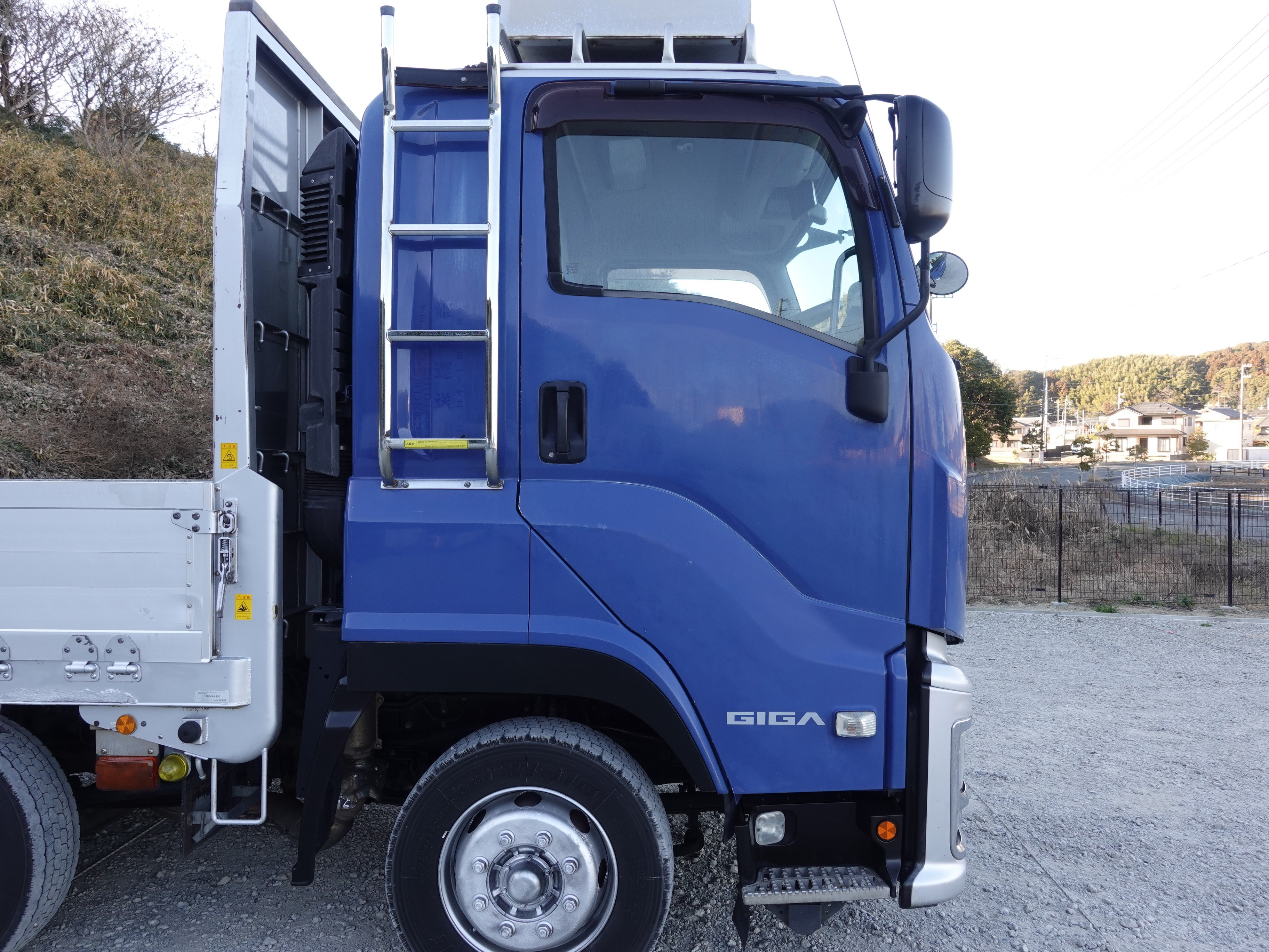 いすゞ大型車 ギガ QPG-CYJ77B アドブルーポンプ 8-98268-812-1 