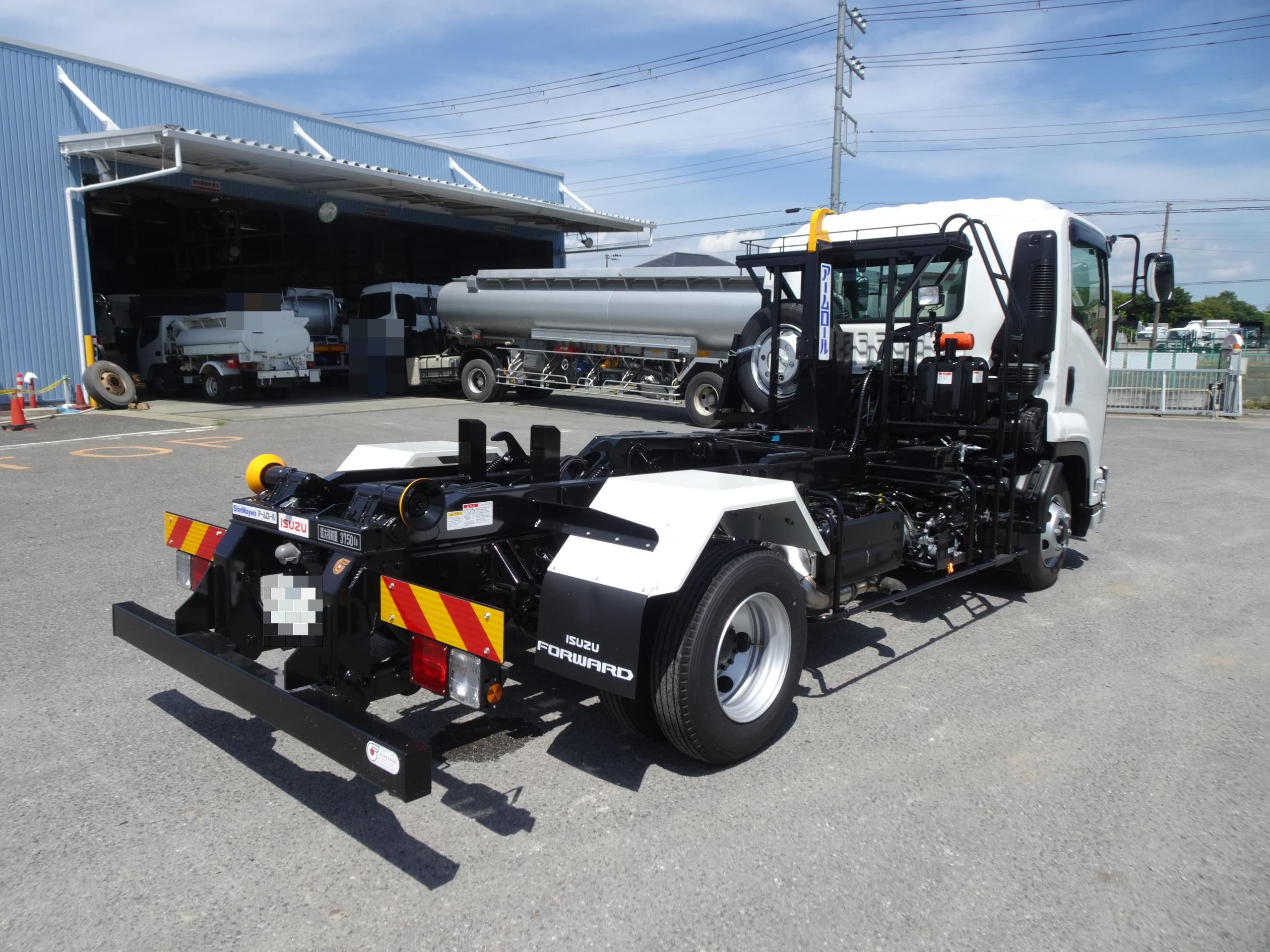 いすゞ フォワード 2RG-FRR90S4(2WD)の写真4