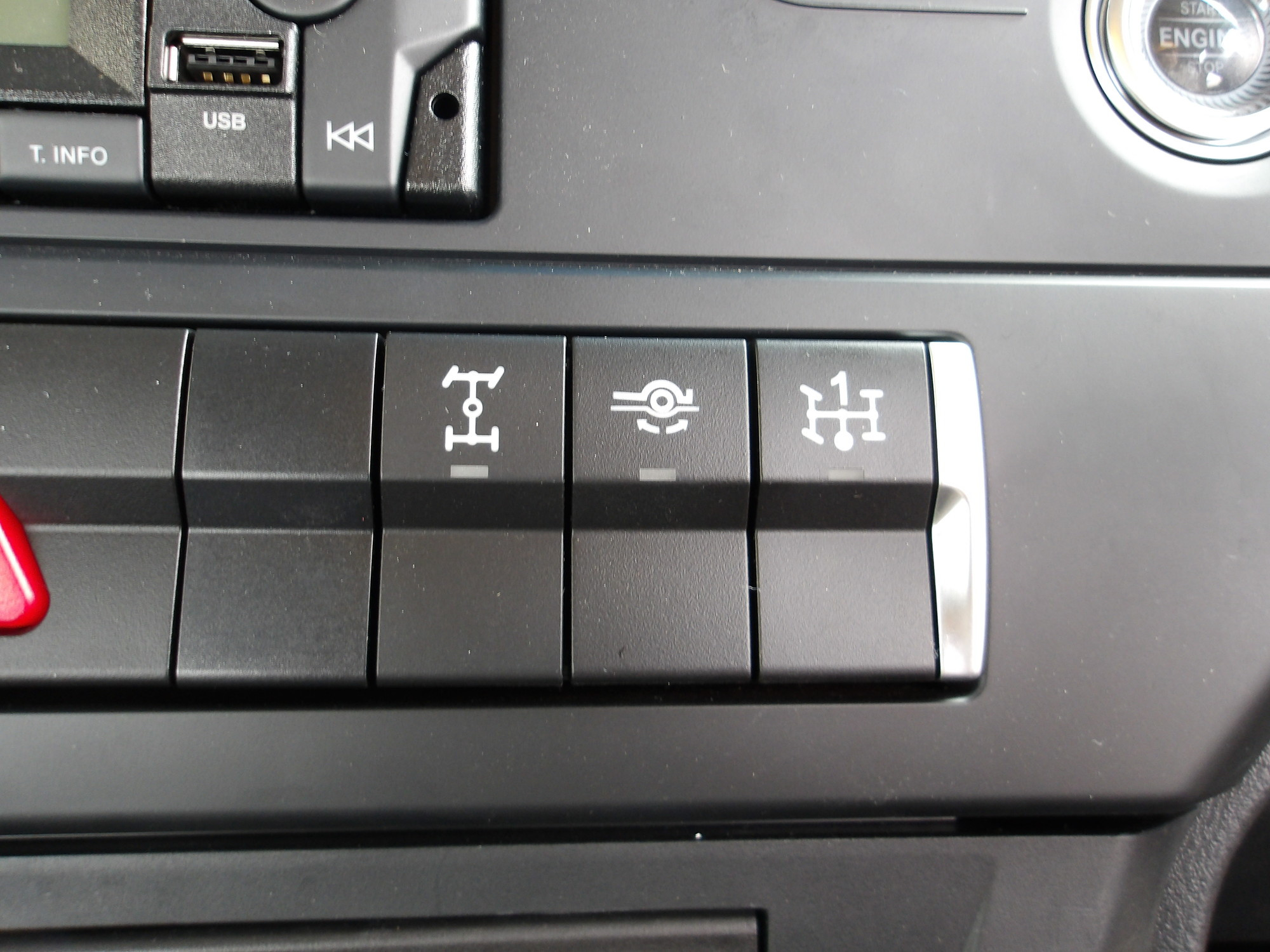 三菱 スーパーグレート 2PG-FS80VZ(8x4)の写真23