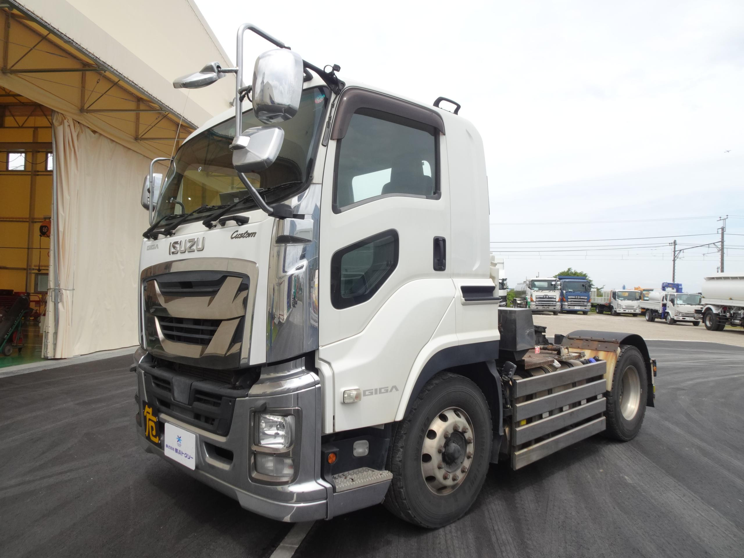 いすゞ ギガ QKG-EXD52BD(2WD)の写真1