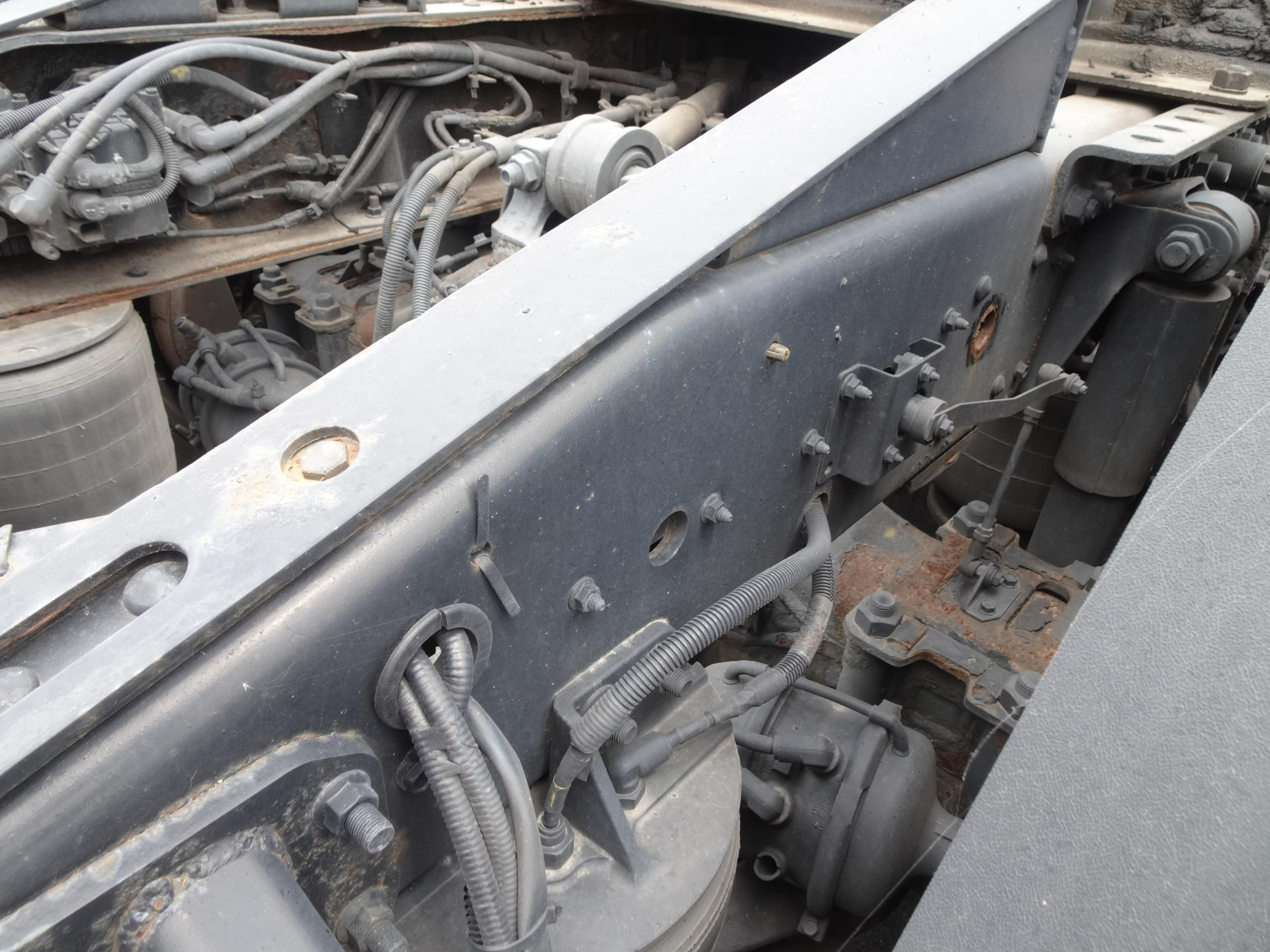 いすゞ ギガ QKG-EXD52BD(2WD)の写真13