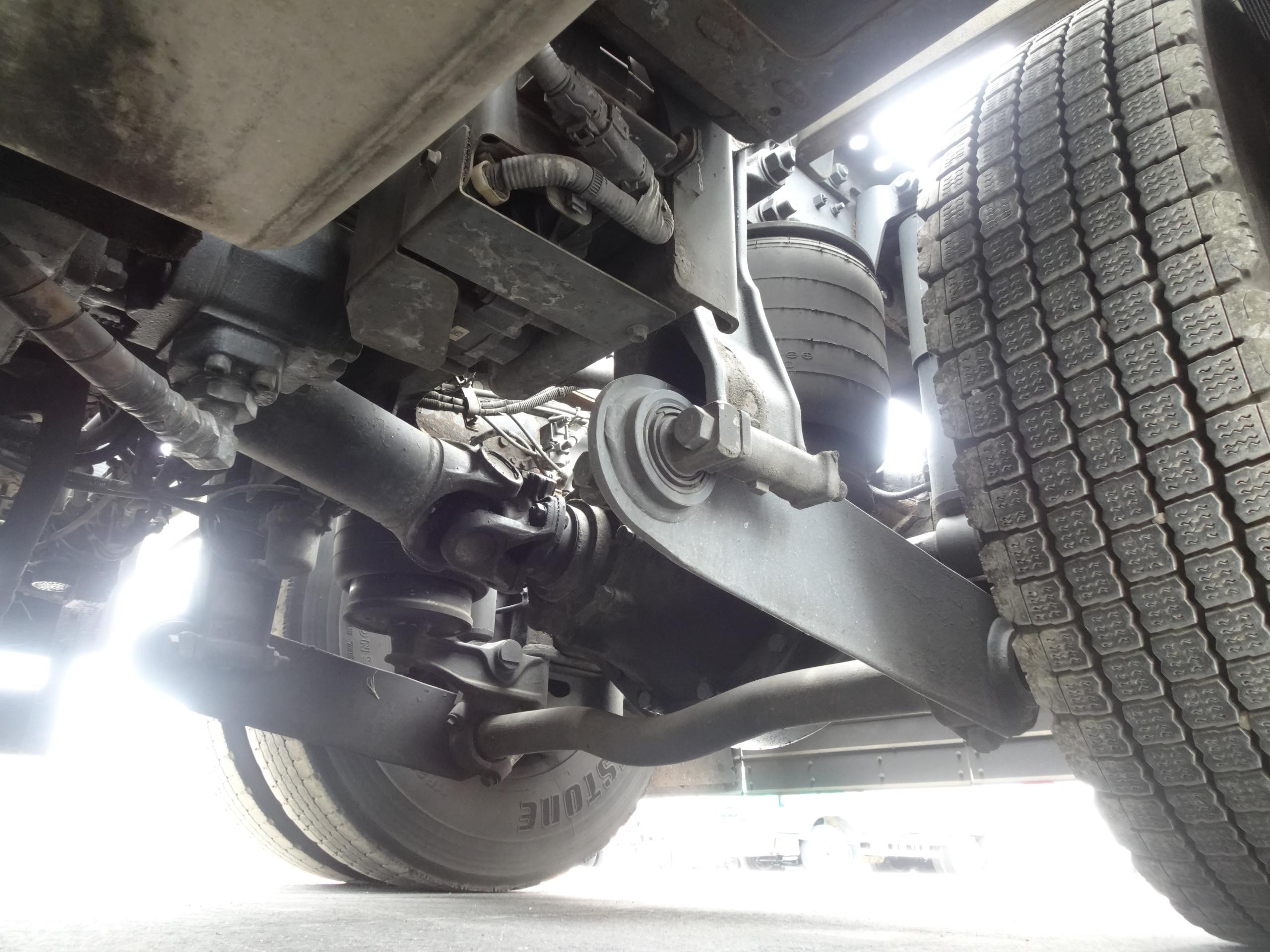 いすゞ ギガ QKG-EXD52BD(2WD)の写真14