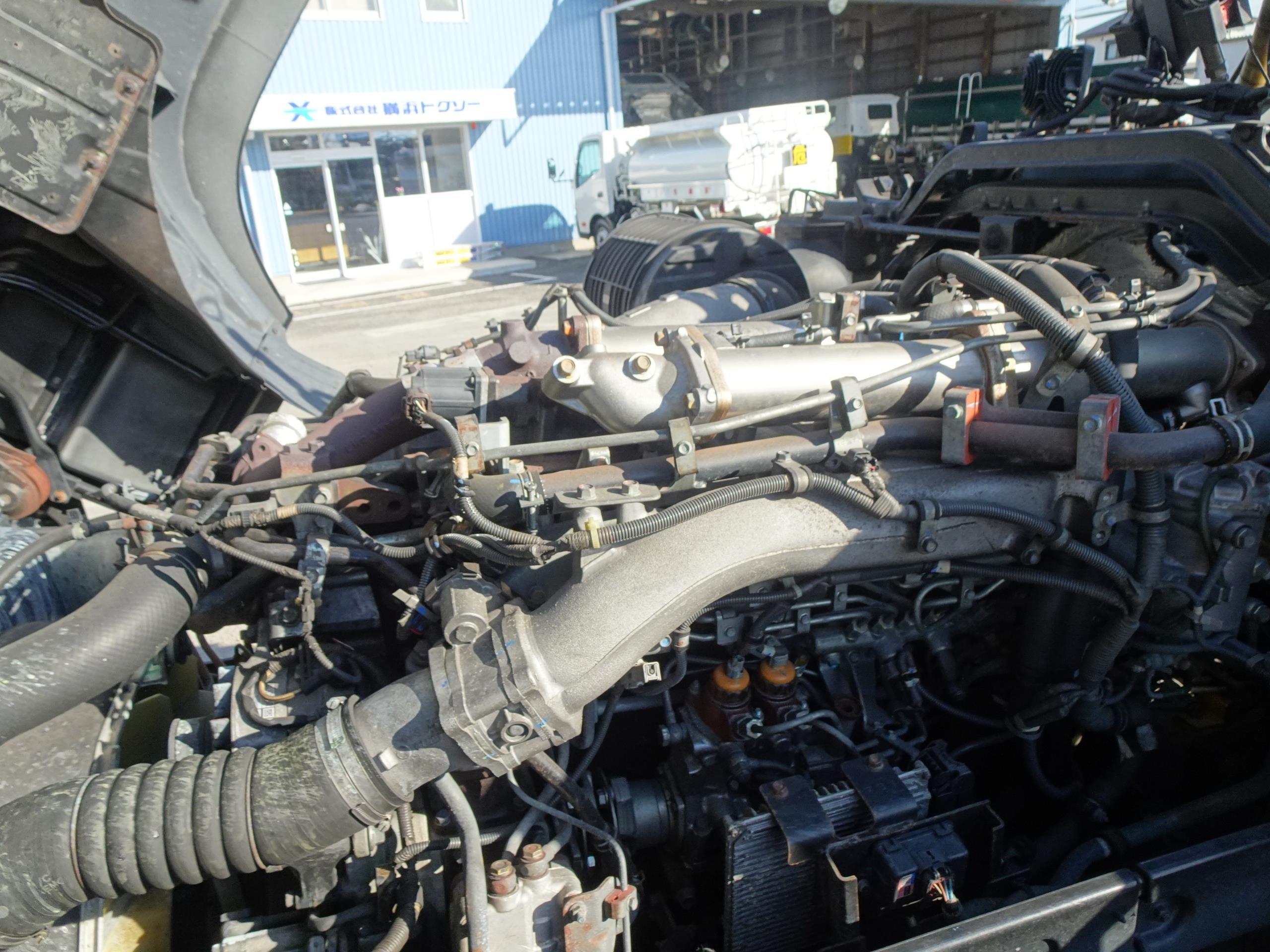 いすゞ ギガ QKG-EXD52BD(2WD)の写真19