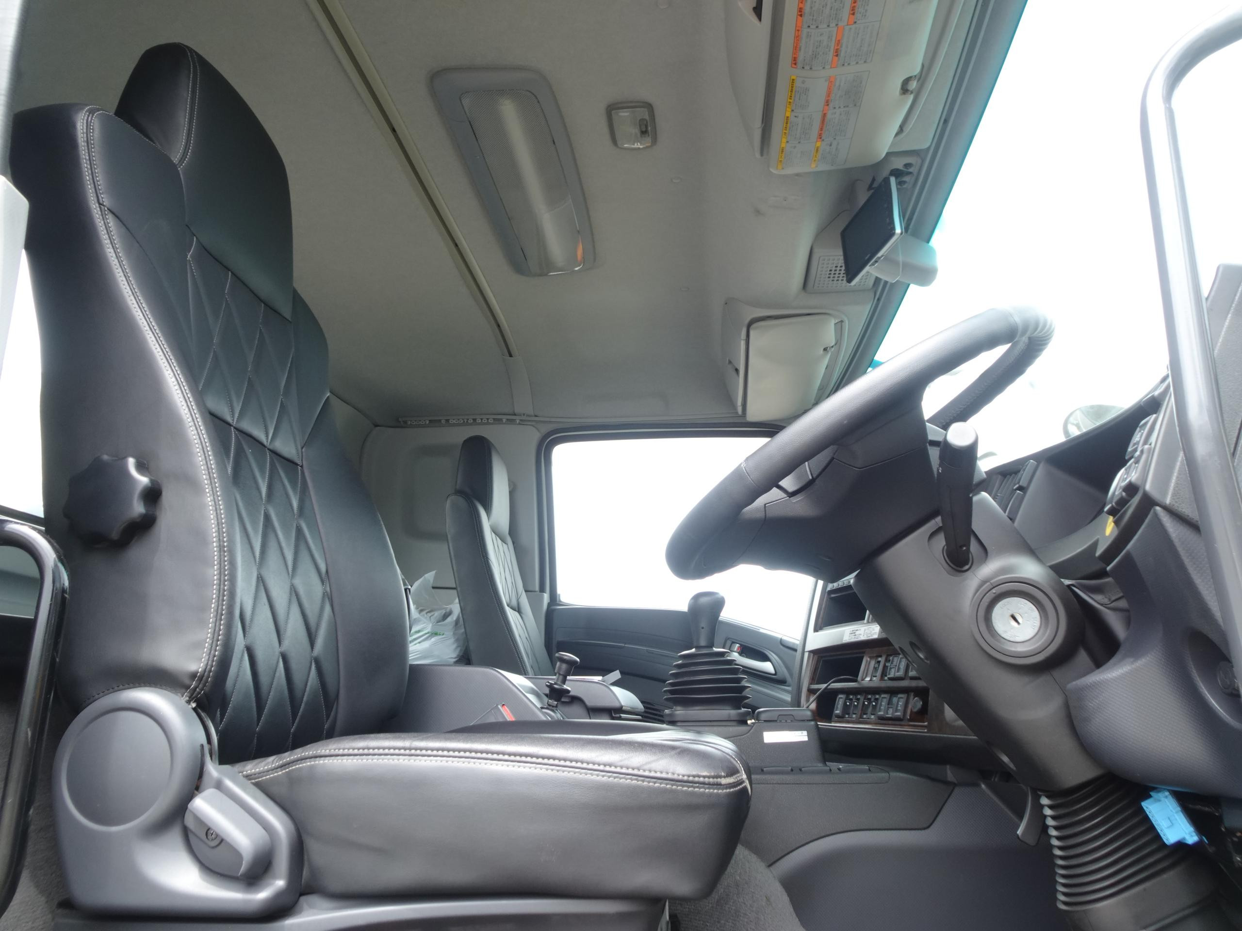 いすゞ ギガ QKG-EXD52BD(2WD)の写真20