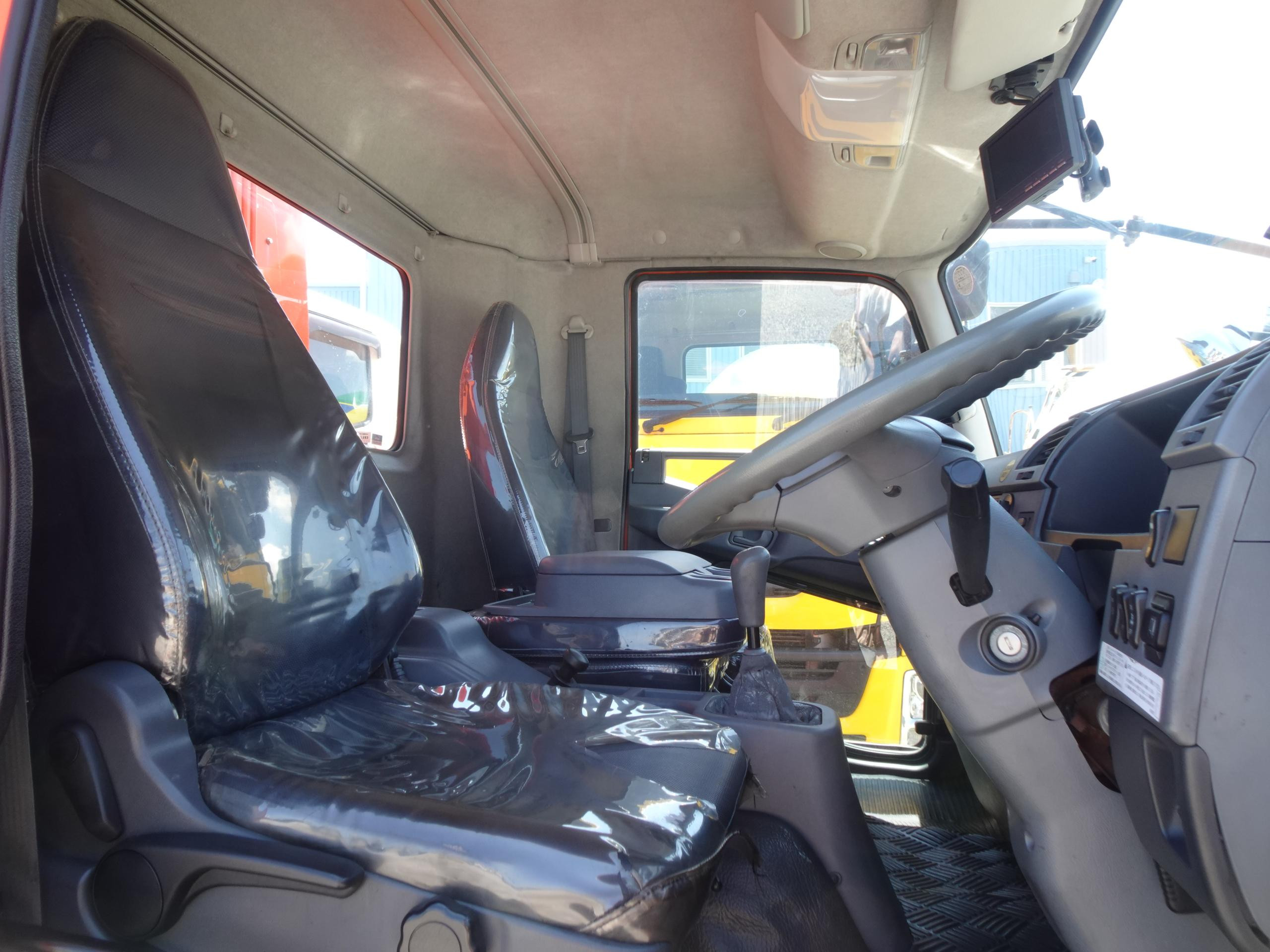 三菱 ファイター TKG-FK72FY(2WD)の写真21