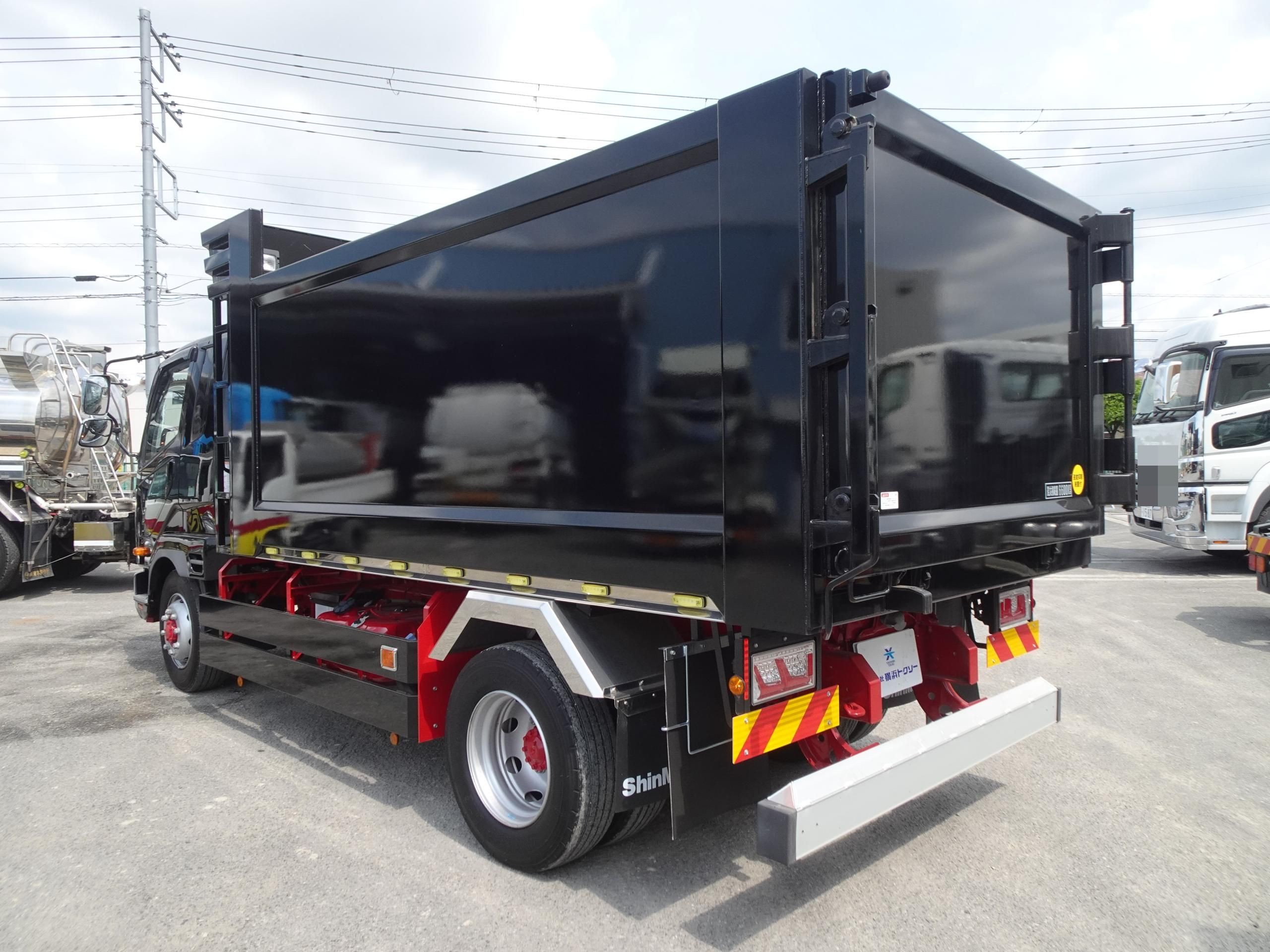 三菱 ファイター 2KG-FK62FZ(2WD)の写真2