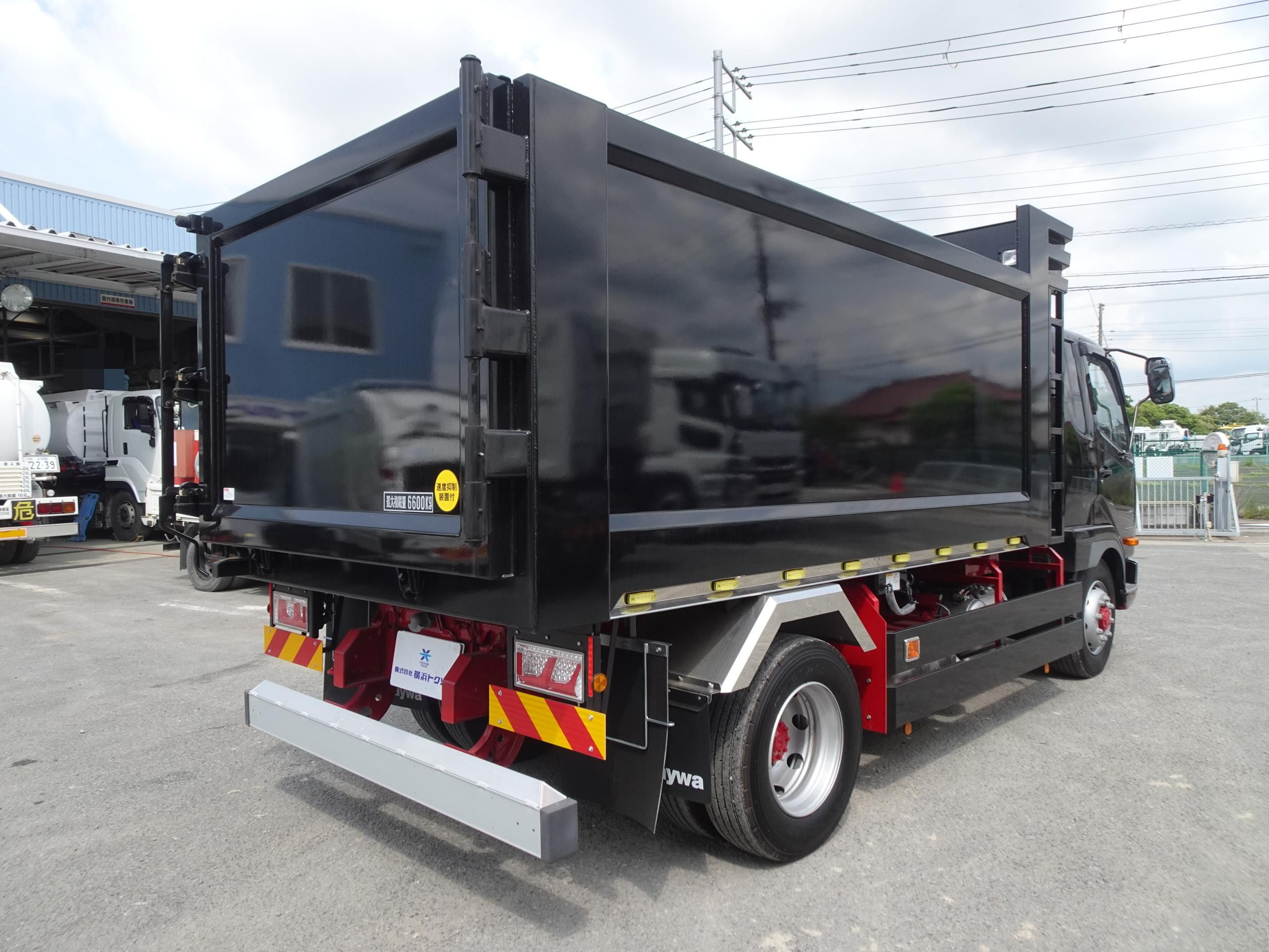 三菱 ファイター 2KG-FK62FZ(2WD)の写真4