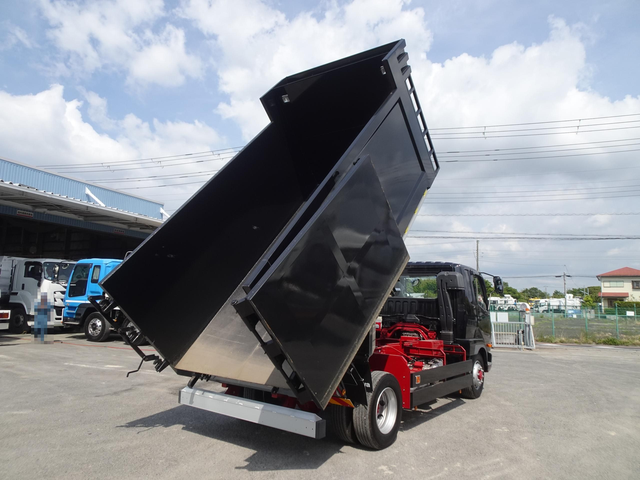 三菱 ファイター 2KG-FK62FZ(2WD)の写真5