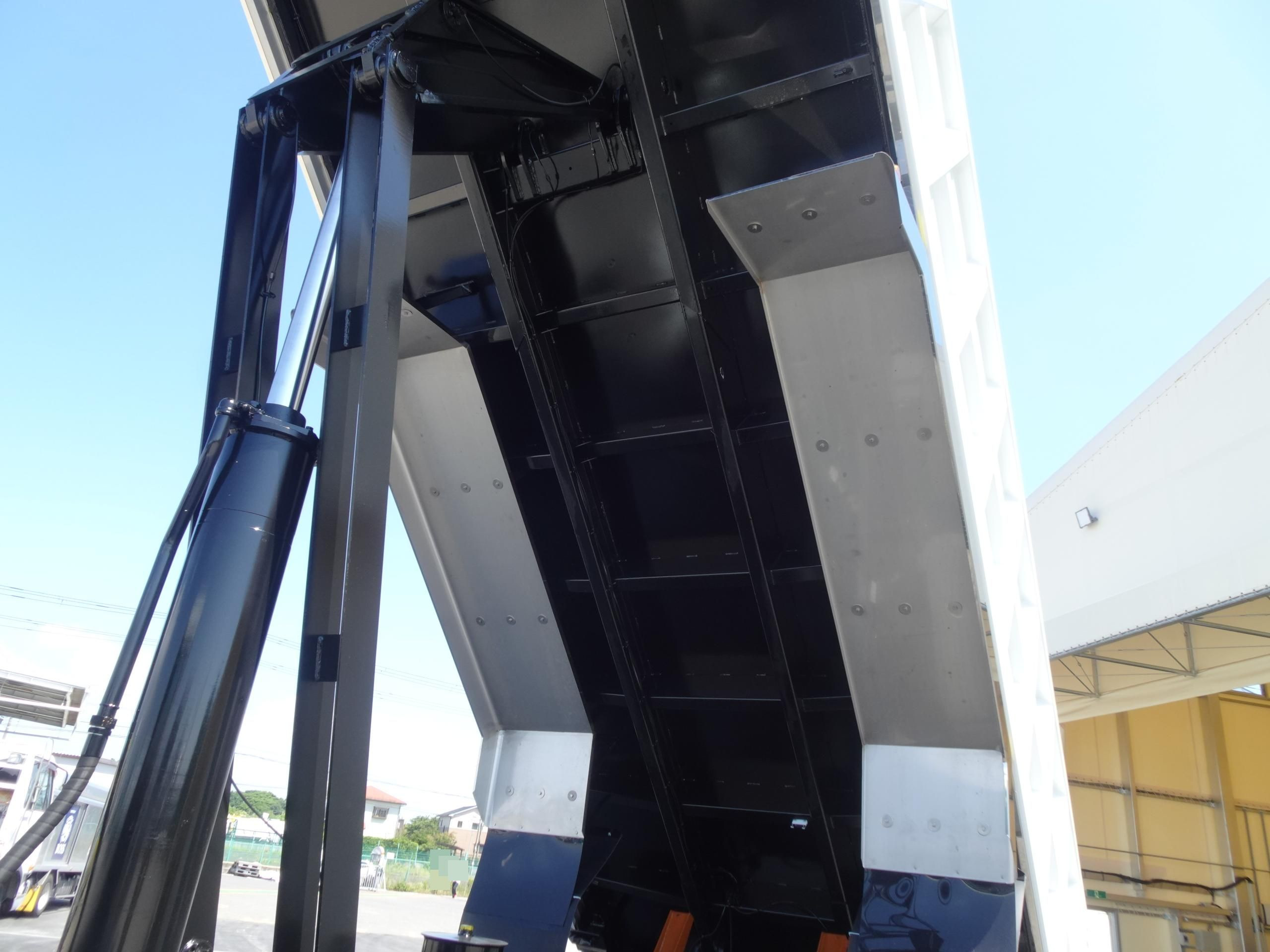 三菱 スーパーグレート 2PG-FV80VZ(6x4)の写真7