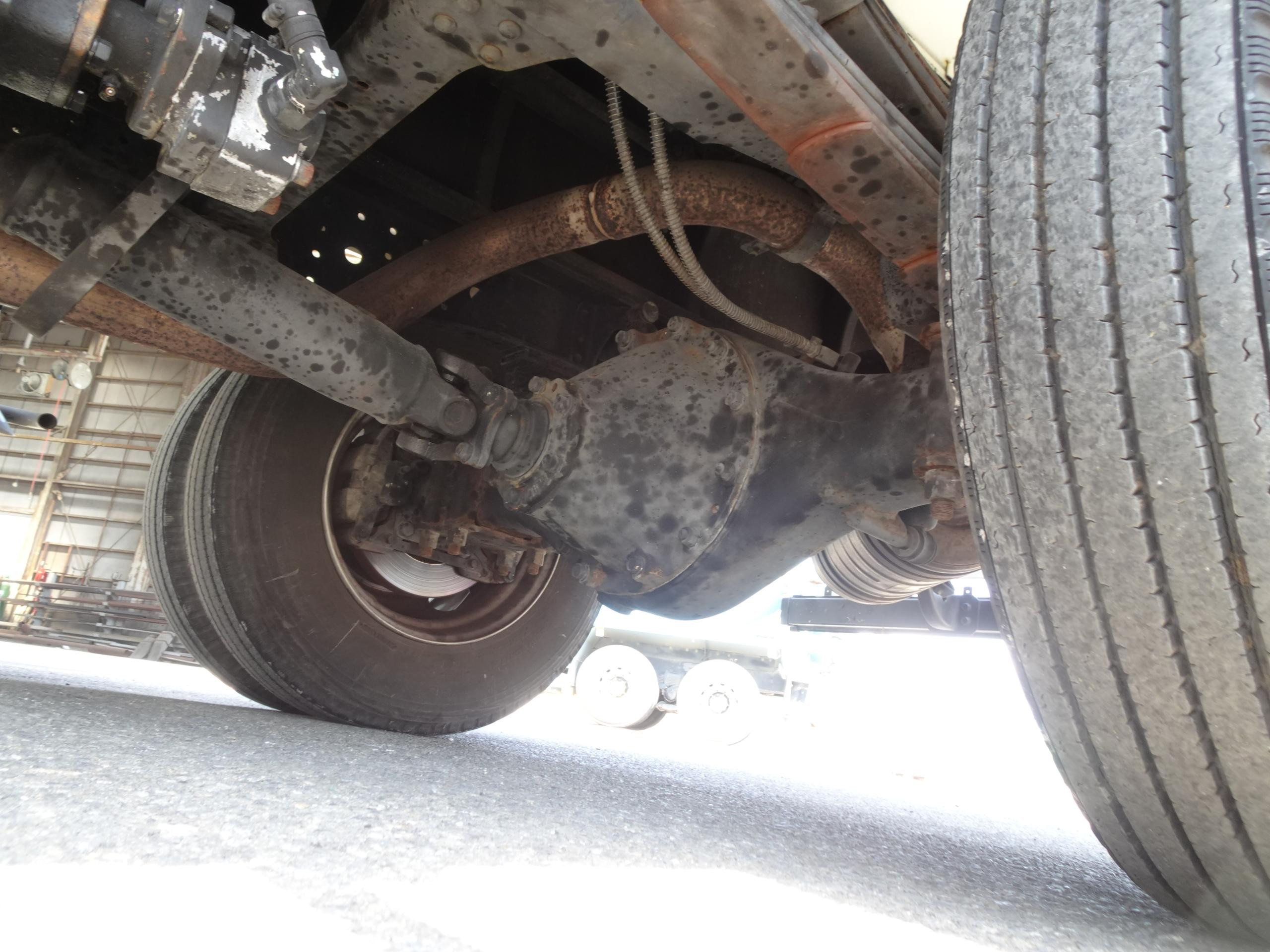 三菱 キャンター TPG-FEB90(2WD)の写真17