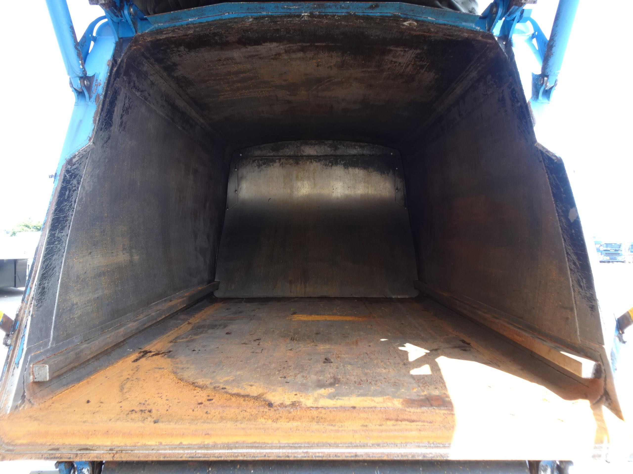 日野 レンジャー QKG-FJ7JGAA(2WD)の写真8