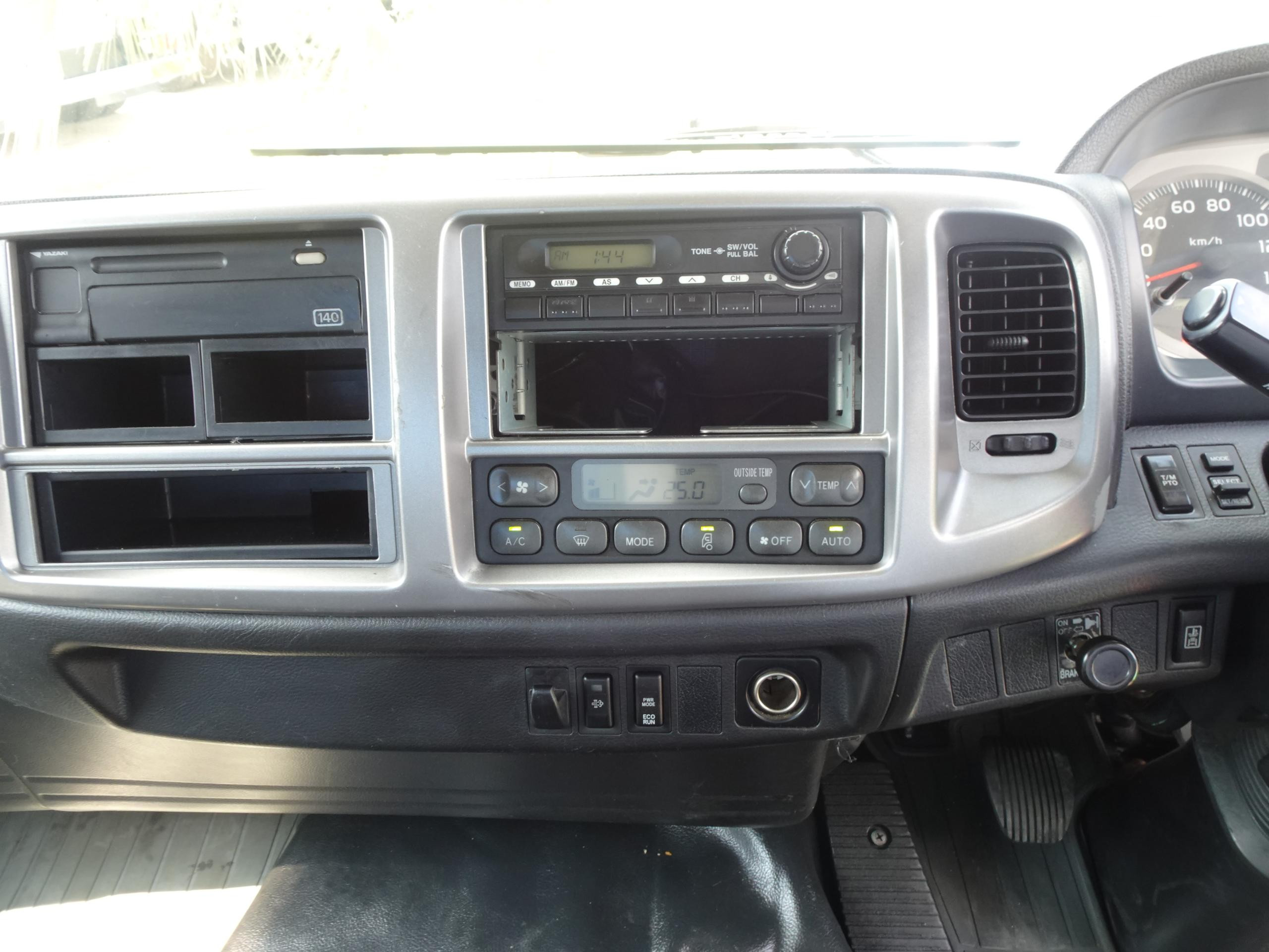 日野 レンジャー QKG-FJ7JGAA(2WD)の写真24