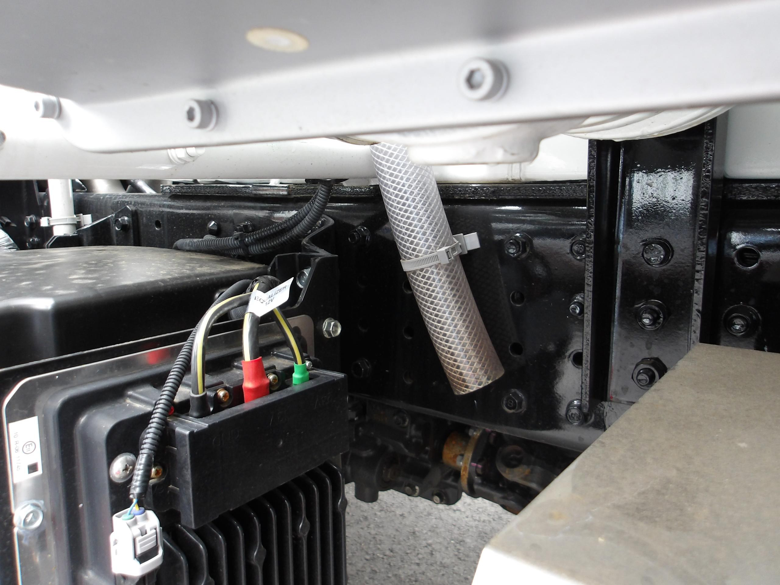 三菱 キャンター 2PG-FEA80(2WD)の写真15