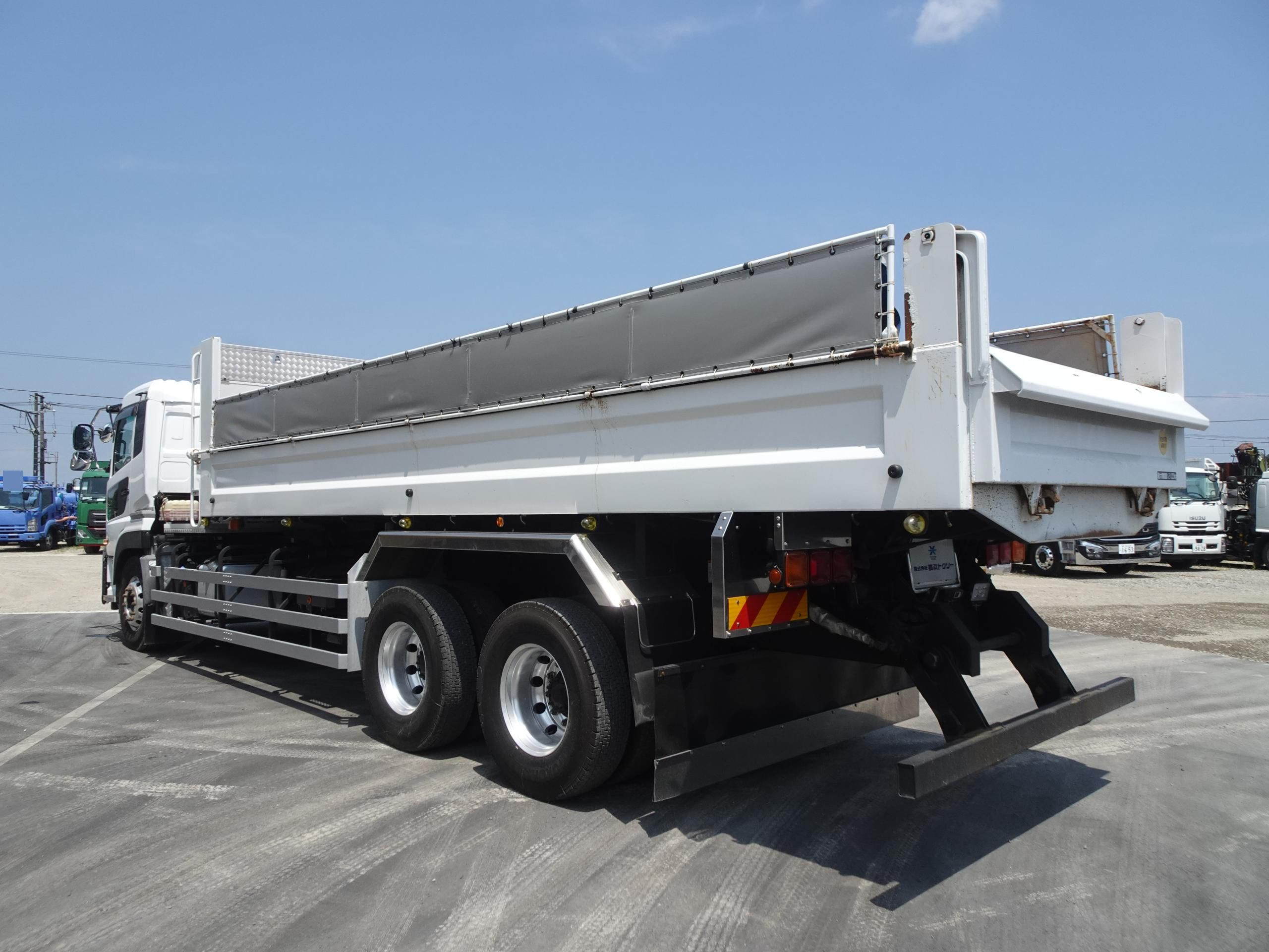 UD クオン 2PG-CW5CL(6x4)の写真2