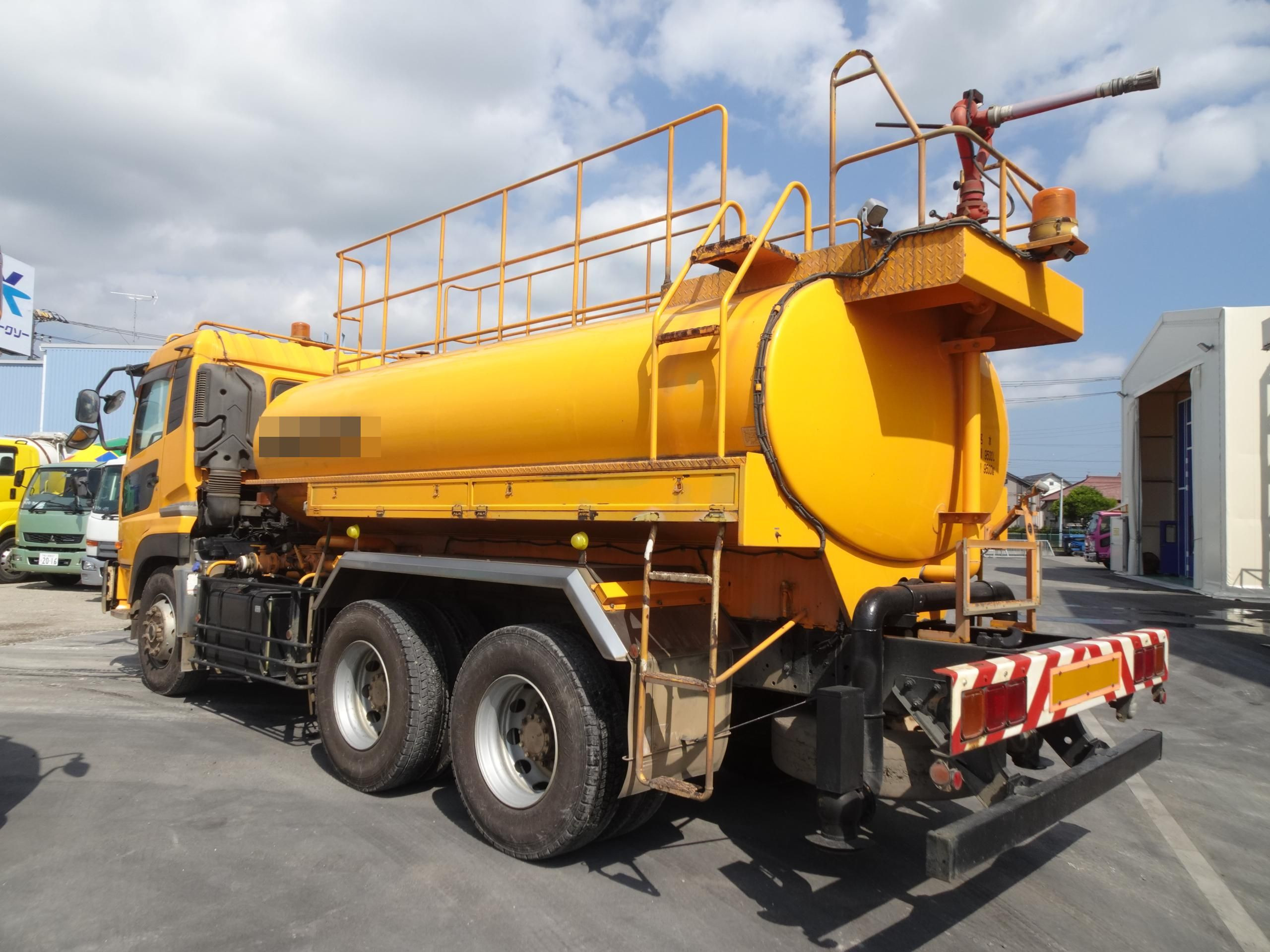 UD クオン LDG-CW5XL(6x4)の写真2