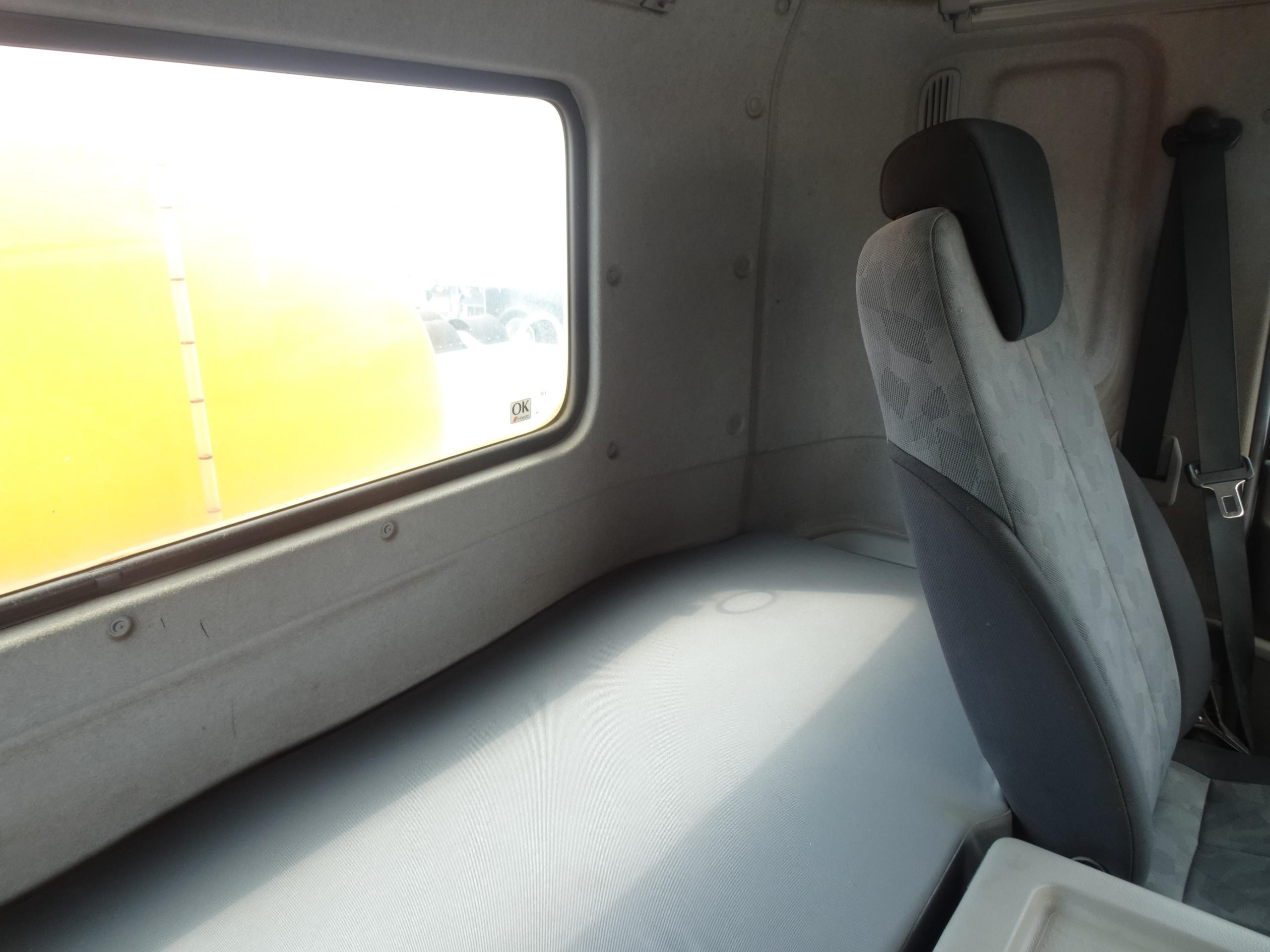 ＵＤ クオン LDG-CW5XL(6x4)の写真21