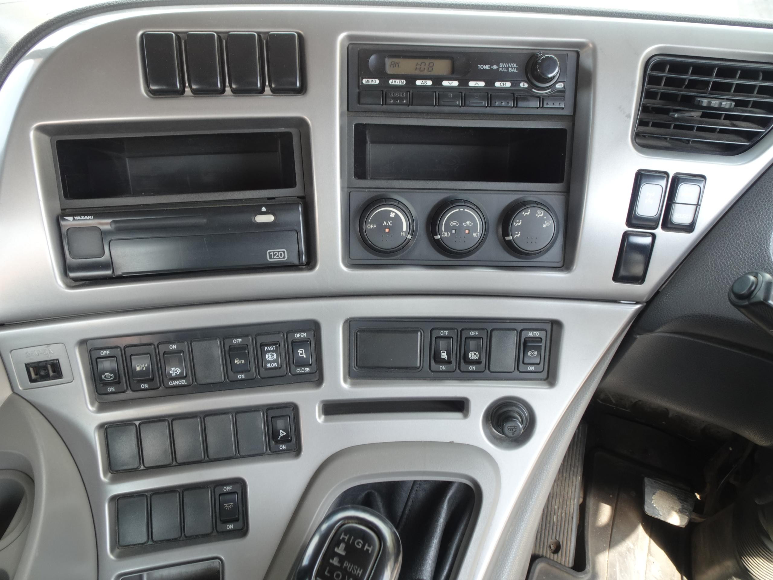 ＵＤ クオン LDG-CW5XL(6x4)の写真24