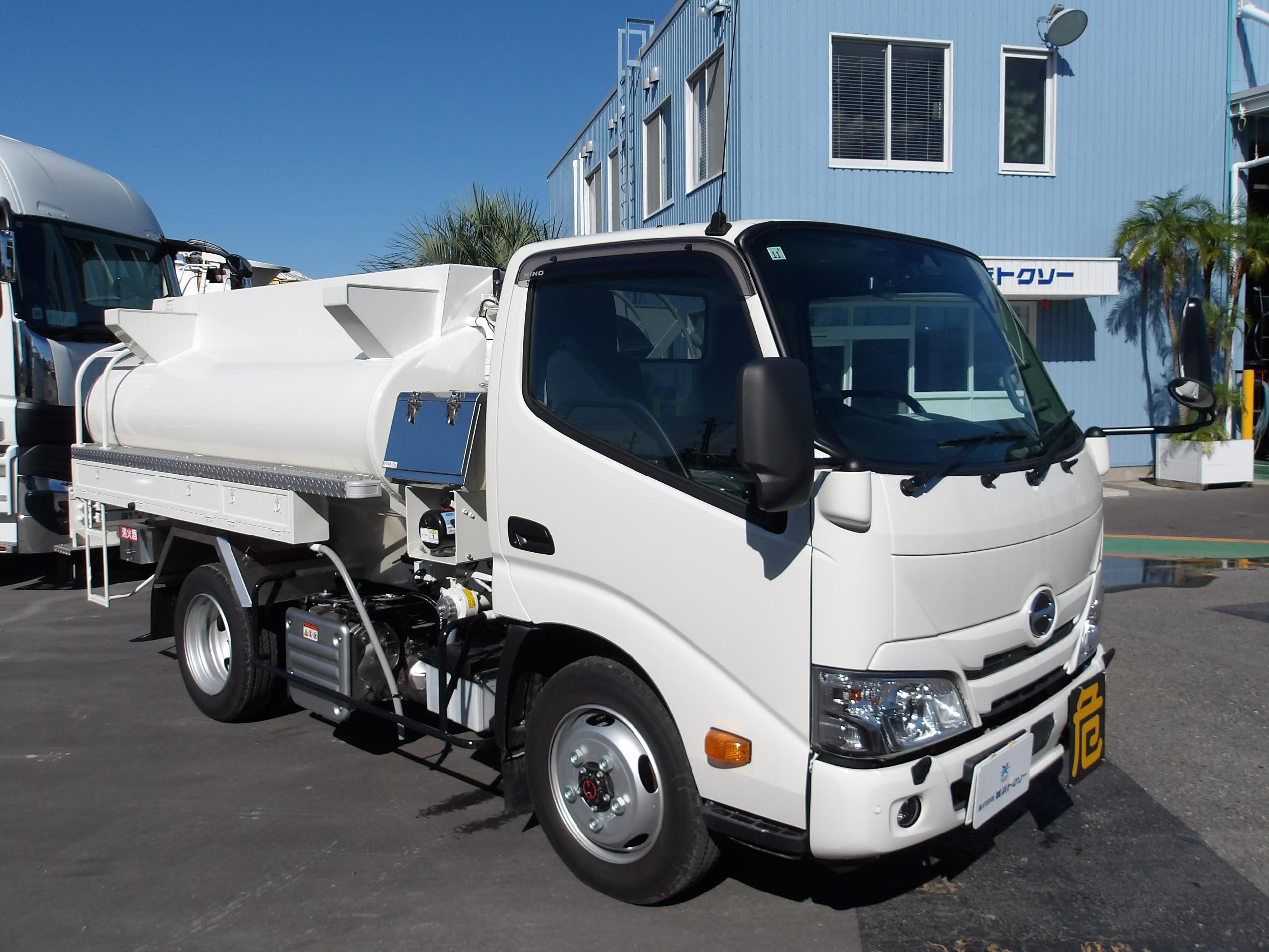 日野 デュトロ 2DG-XZU675M(4WD)の写真3