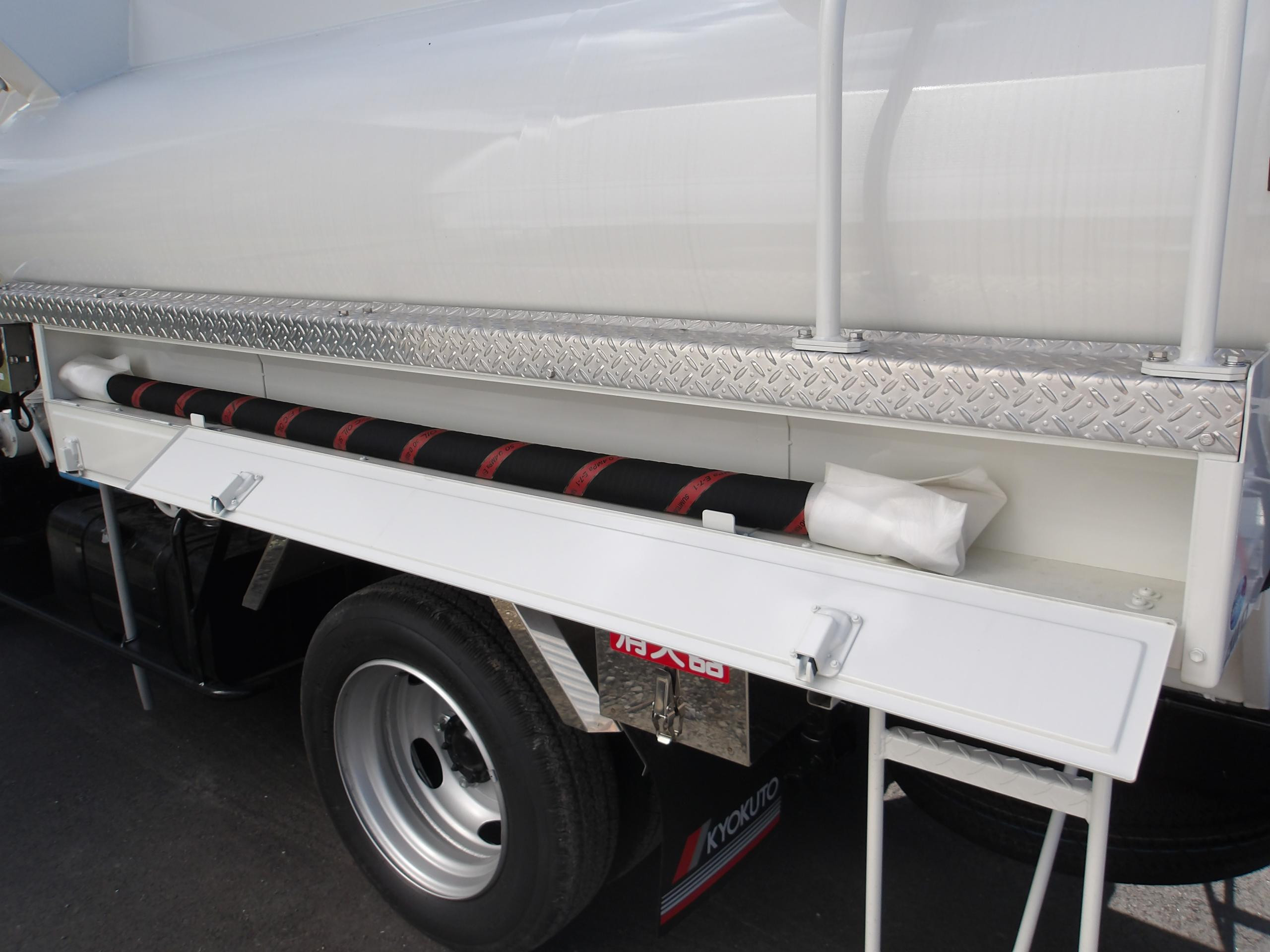 日野 デュトロ 2DG-XZU675M(4WD)の写真14