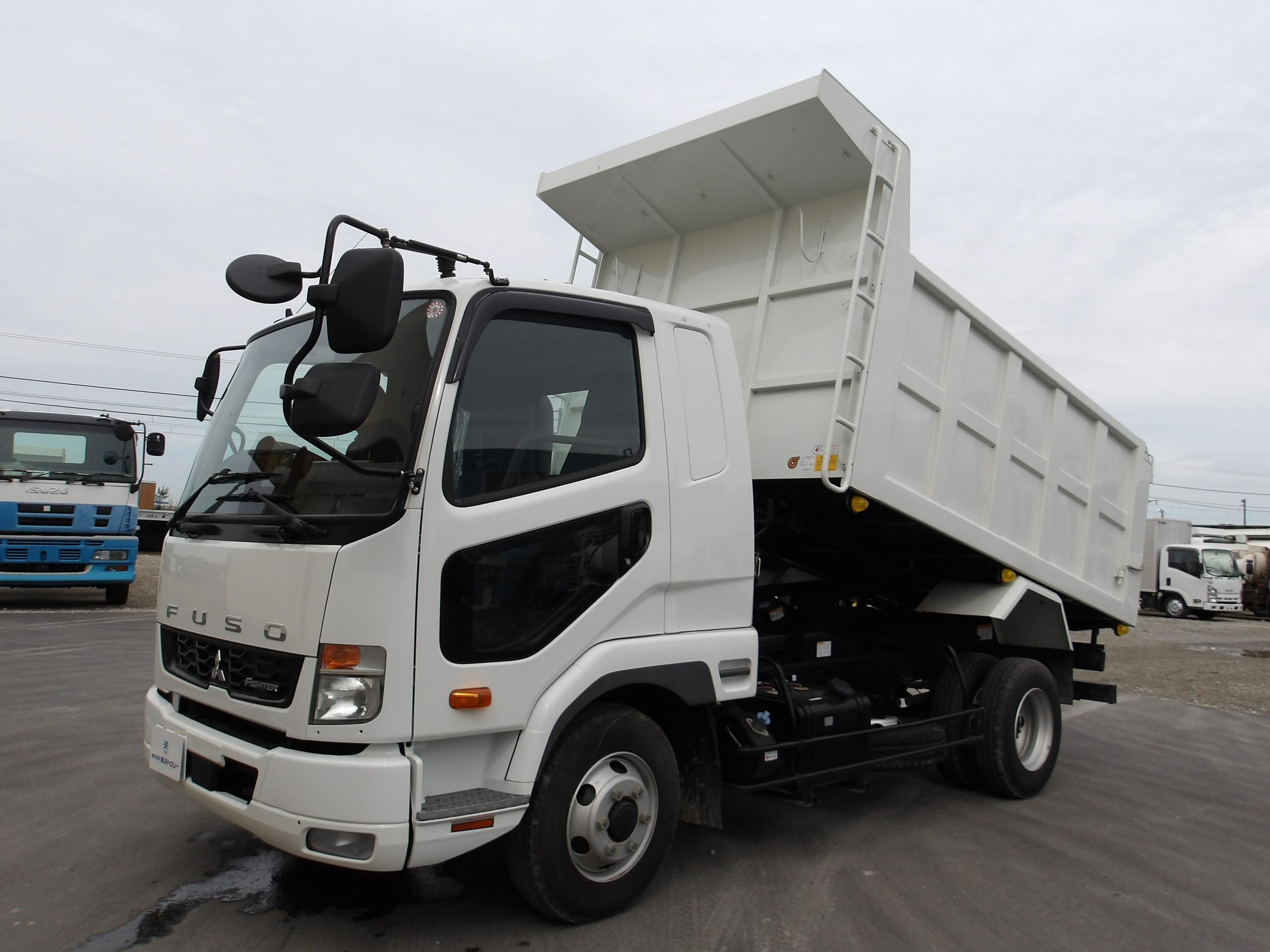 三菱 ファイター 2KG-FK62F(2WD)の写真1