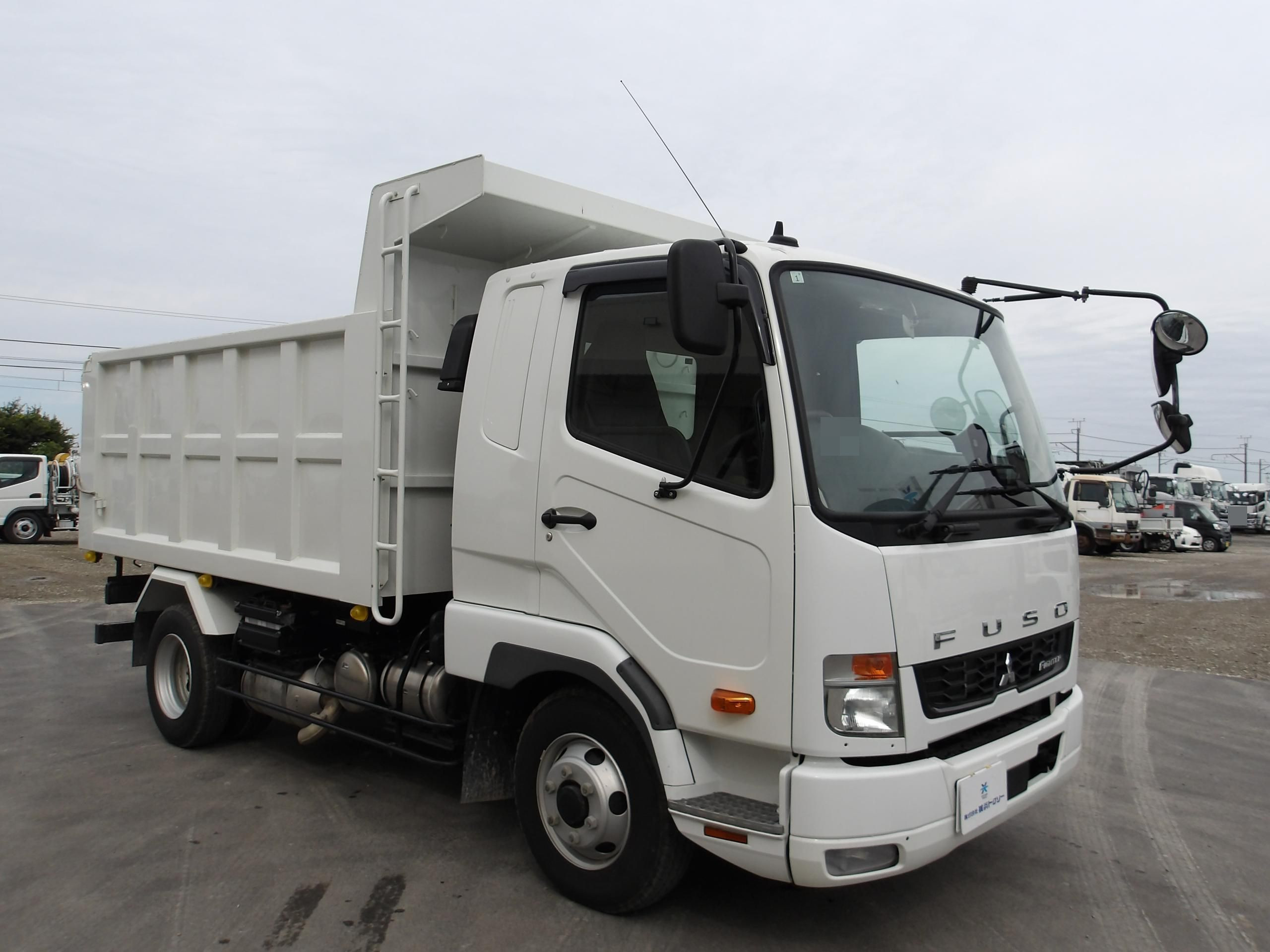 三菱 ファイター 2KG-FK62F(2WD)の写真3