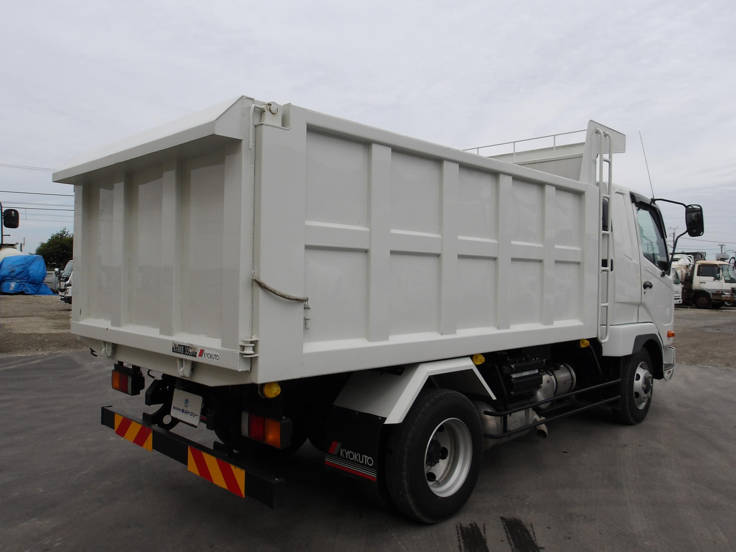 三菱 ファイター 2KG-FK62F(2WD)の写真4