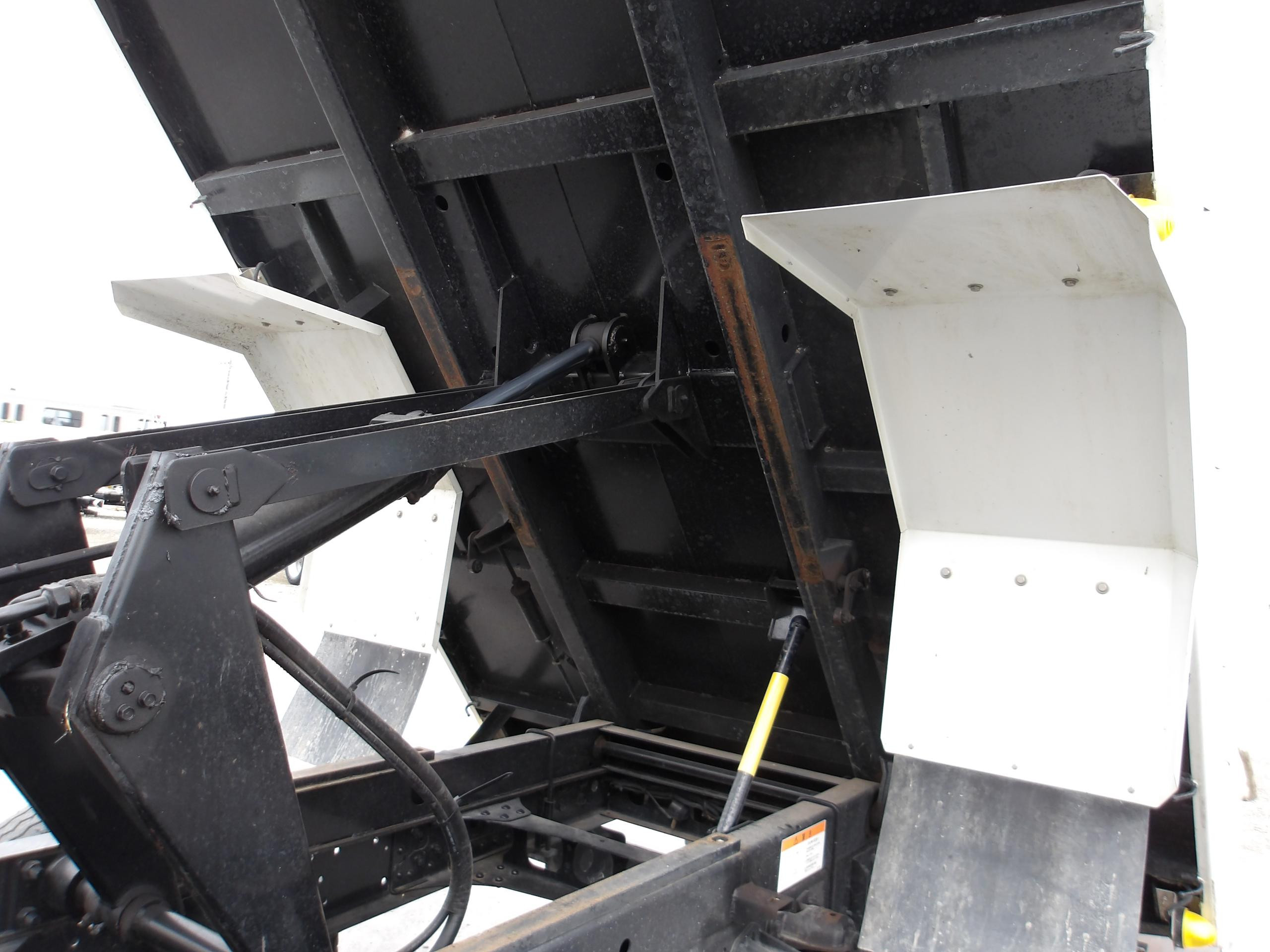 三菱 ファイター 2KG-FK62F(2WD)の写真7