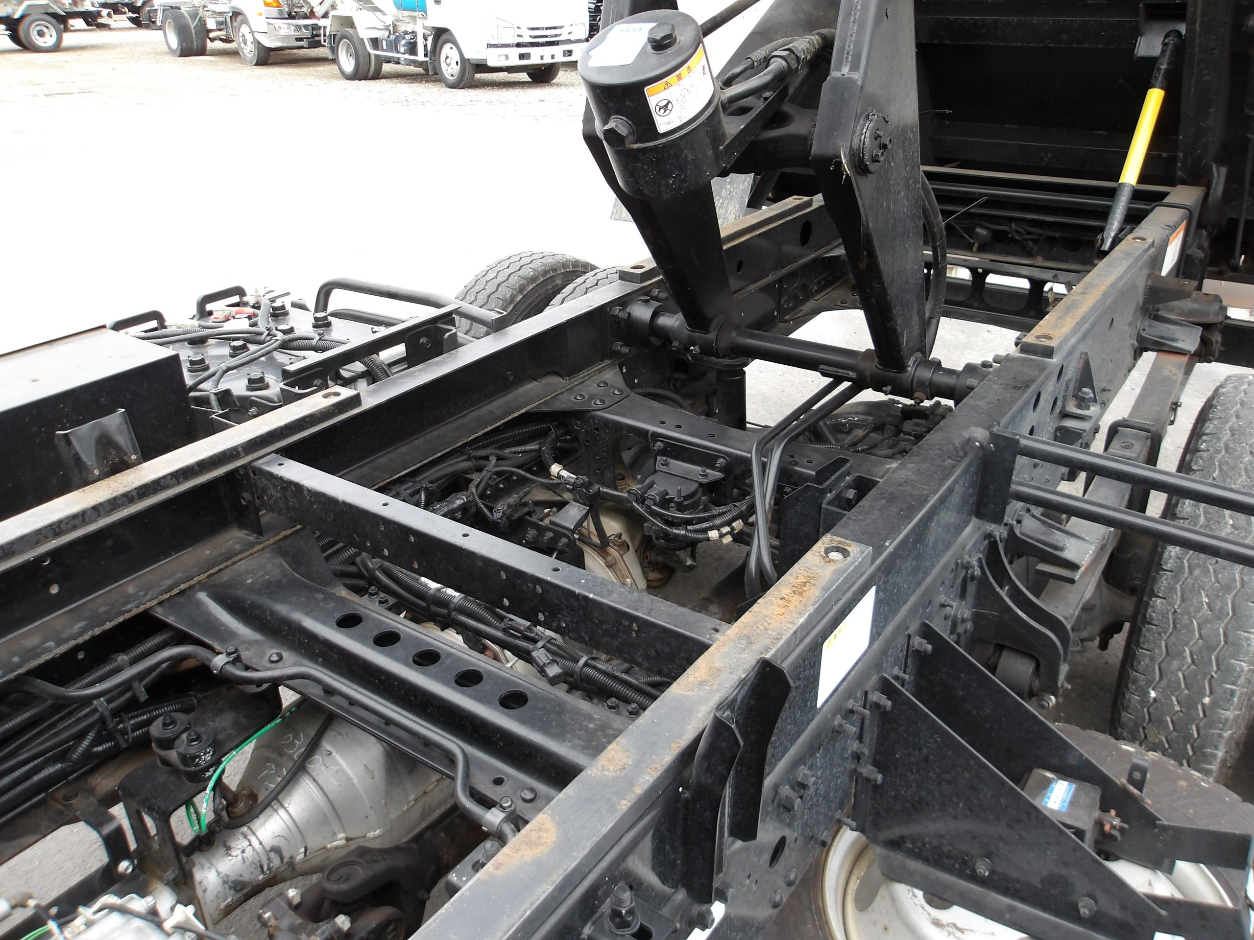 三菱 ファイター 2KG-FK62F(2WD)の写真8