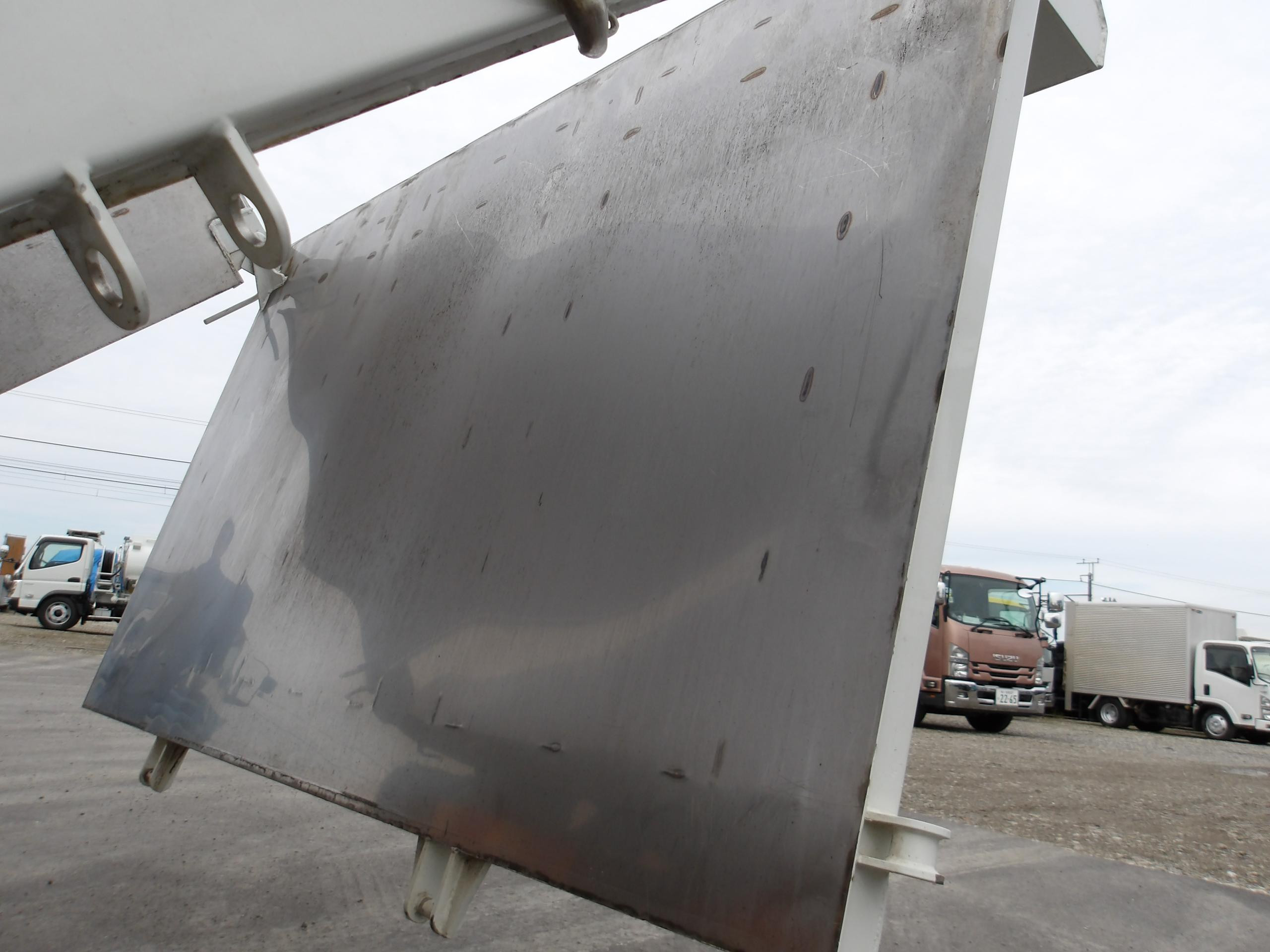 三菱 ファイター 2KG-FK62F(2WD)の写真11