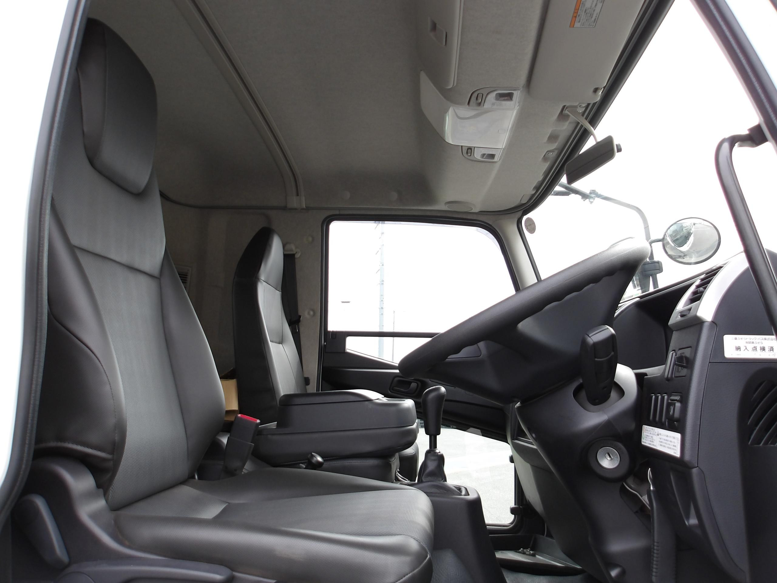 三菱 ファイター 2KG-FK62F(2WD)の写真18