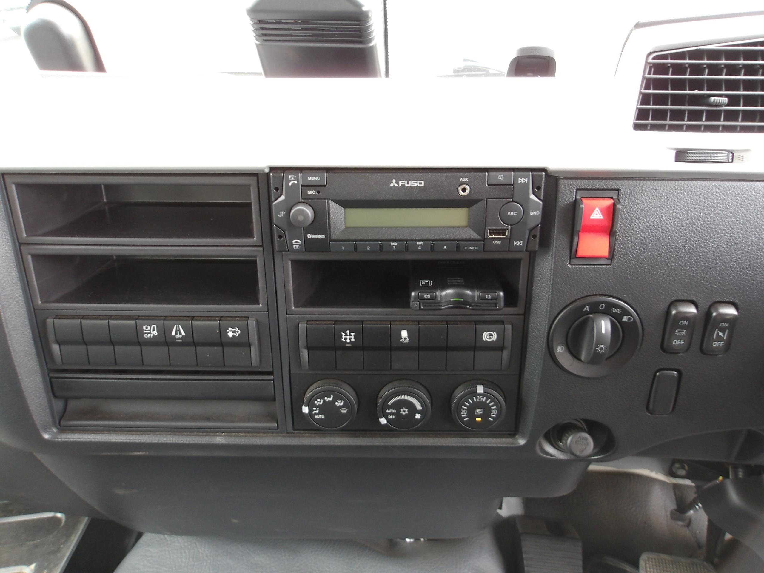 三菱 ファイター 2KG-FK62F(2WD)の写真22