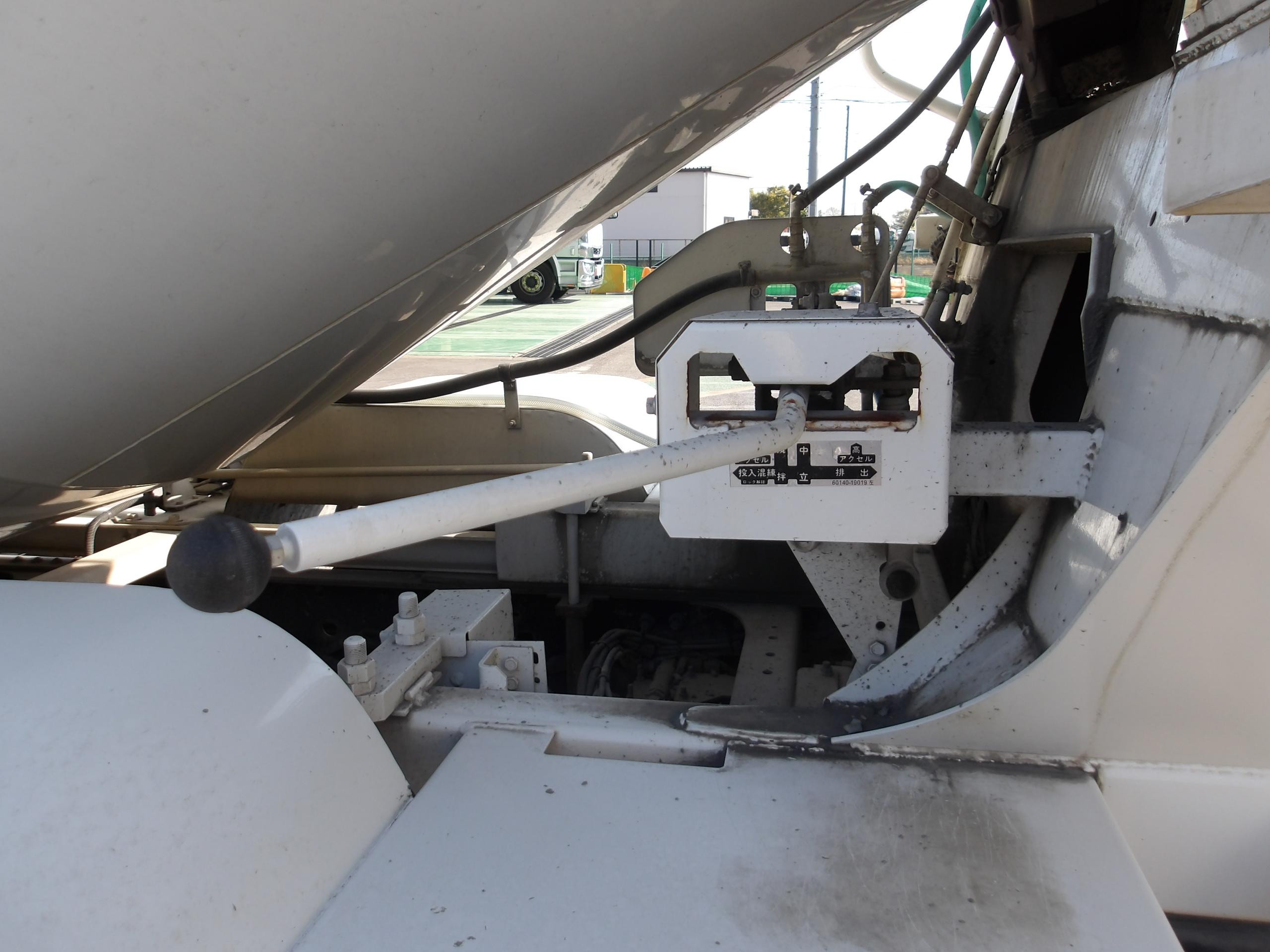 いすゞ フォワード 2PG-FTR90U2(2WD)の写真6