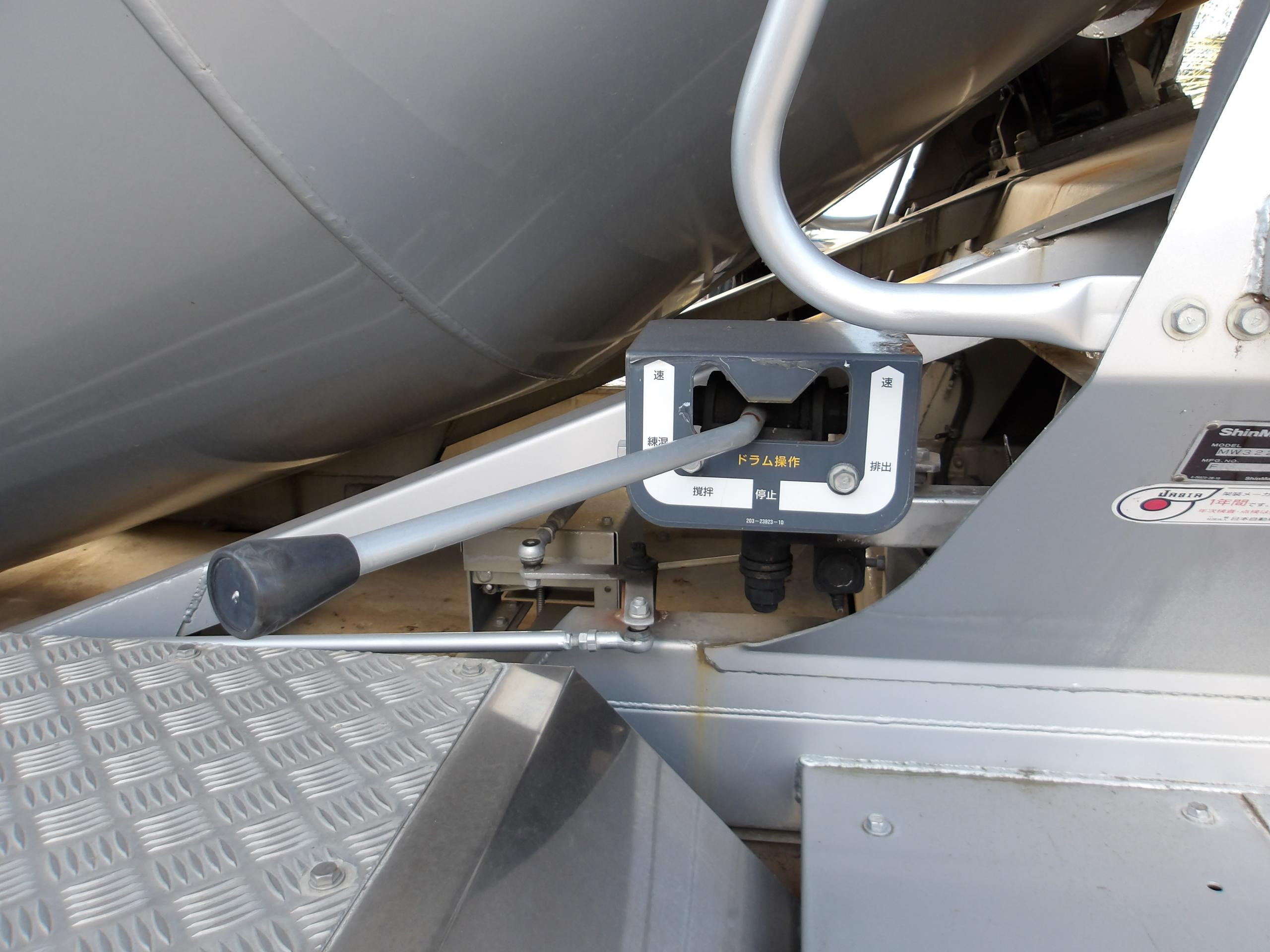 いすゞ フォワード 2PG-FTR90U2(2WD)の写真6