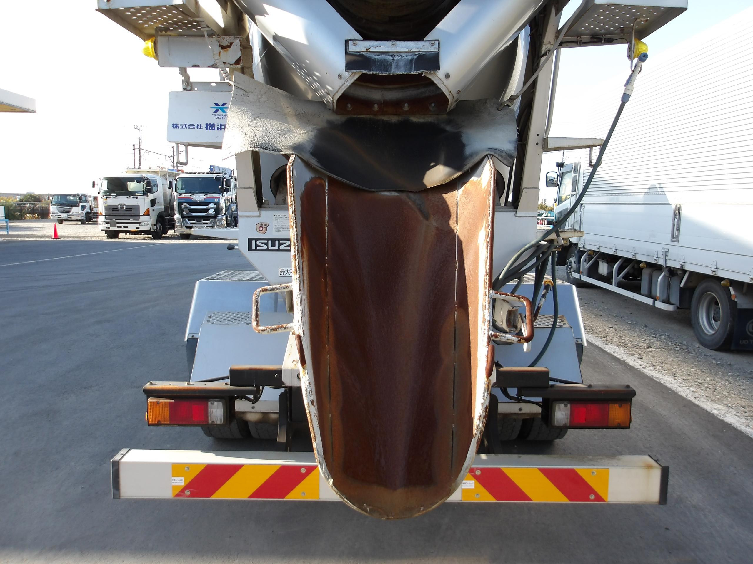 いすゞ フォワード 2PG-FTR90U2(2WD)の写真11