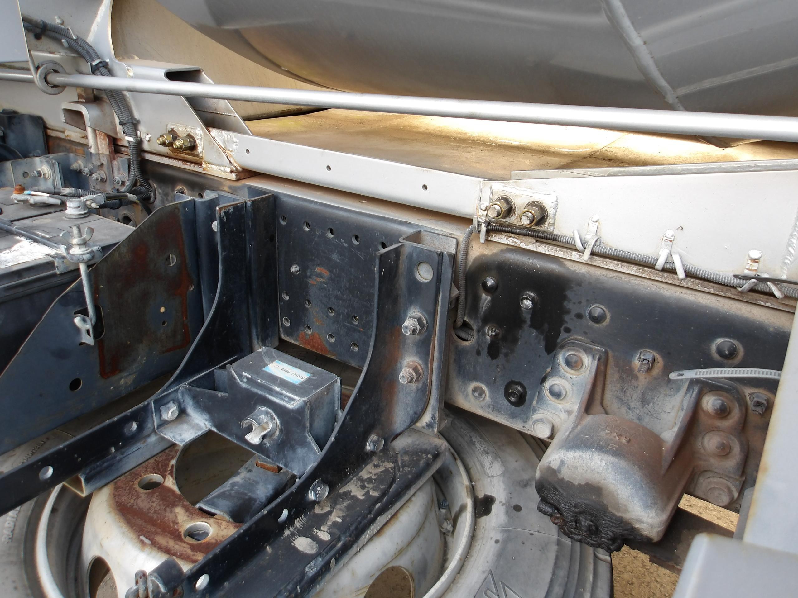 いすゞ フォワード 2PG-FTR90U2(2WD)の写真13