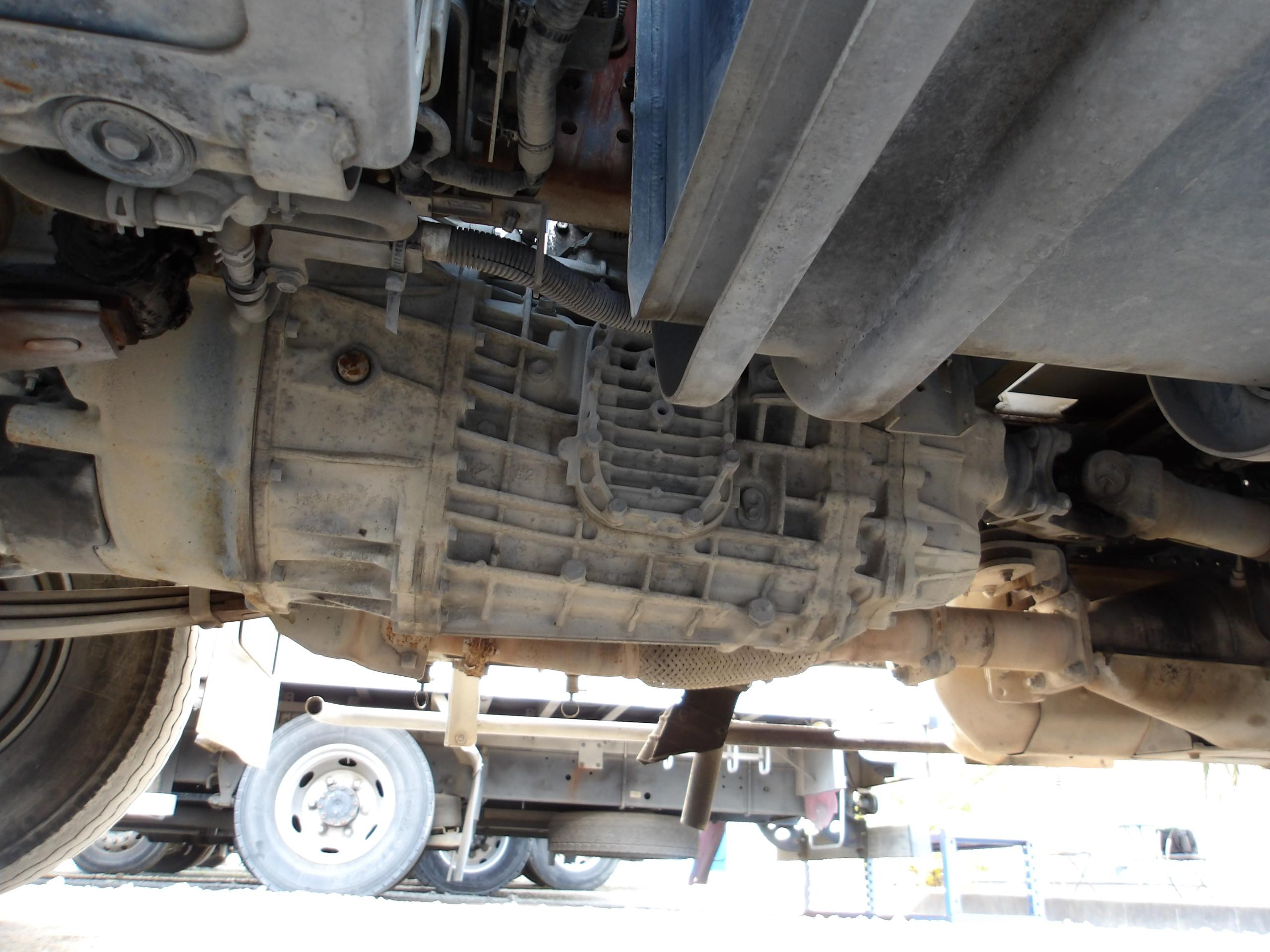 いすゞ フォワード 2PG-FTR90U2(2WD)の写真16