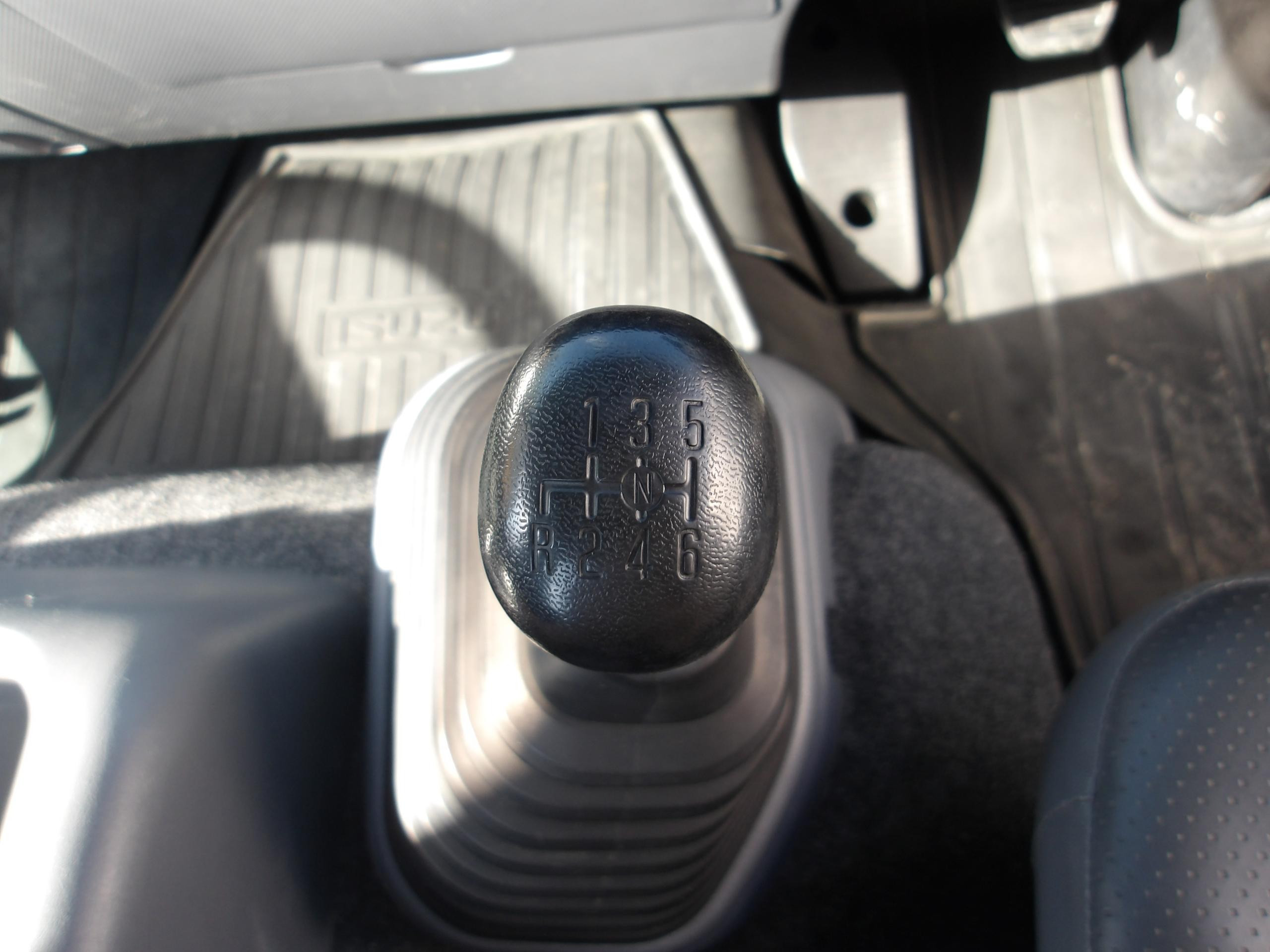 いすゞ フォワード 2PG-FTR90U2(2WD)の写真22