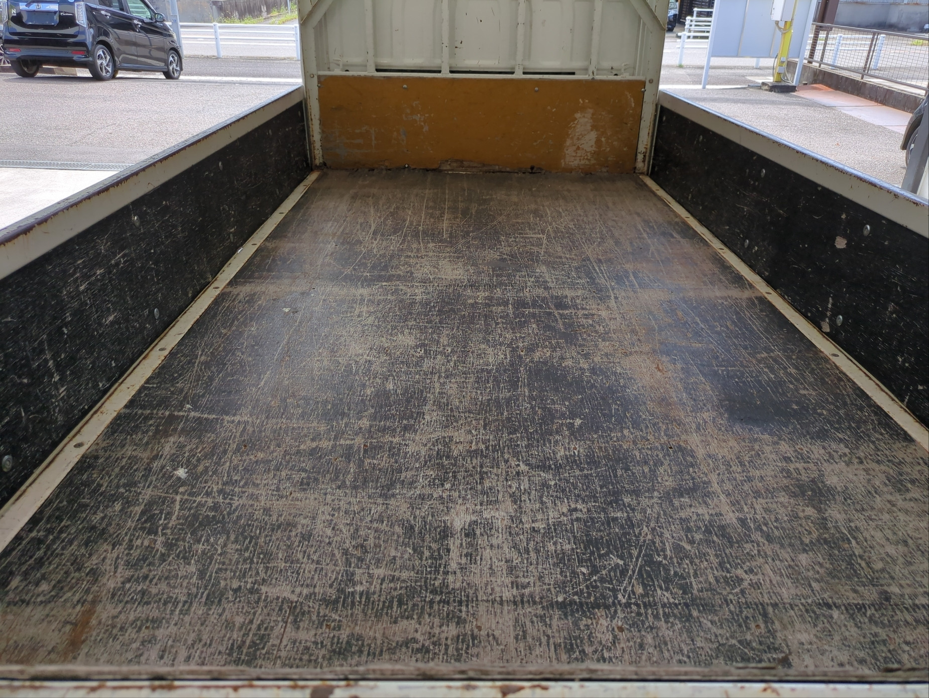 いすゞ エルフ TKG-NHR85Aの写真5