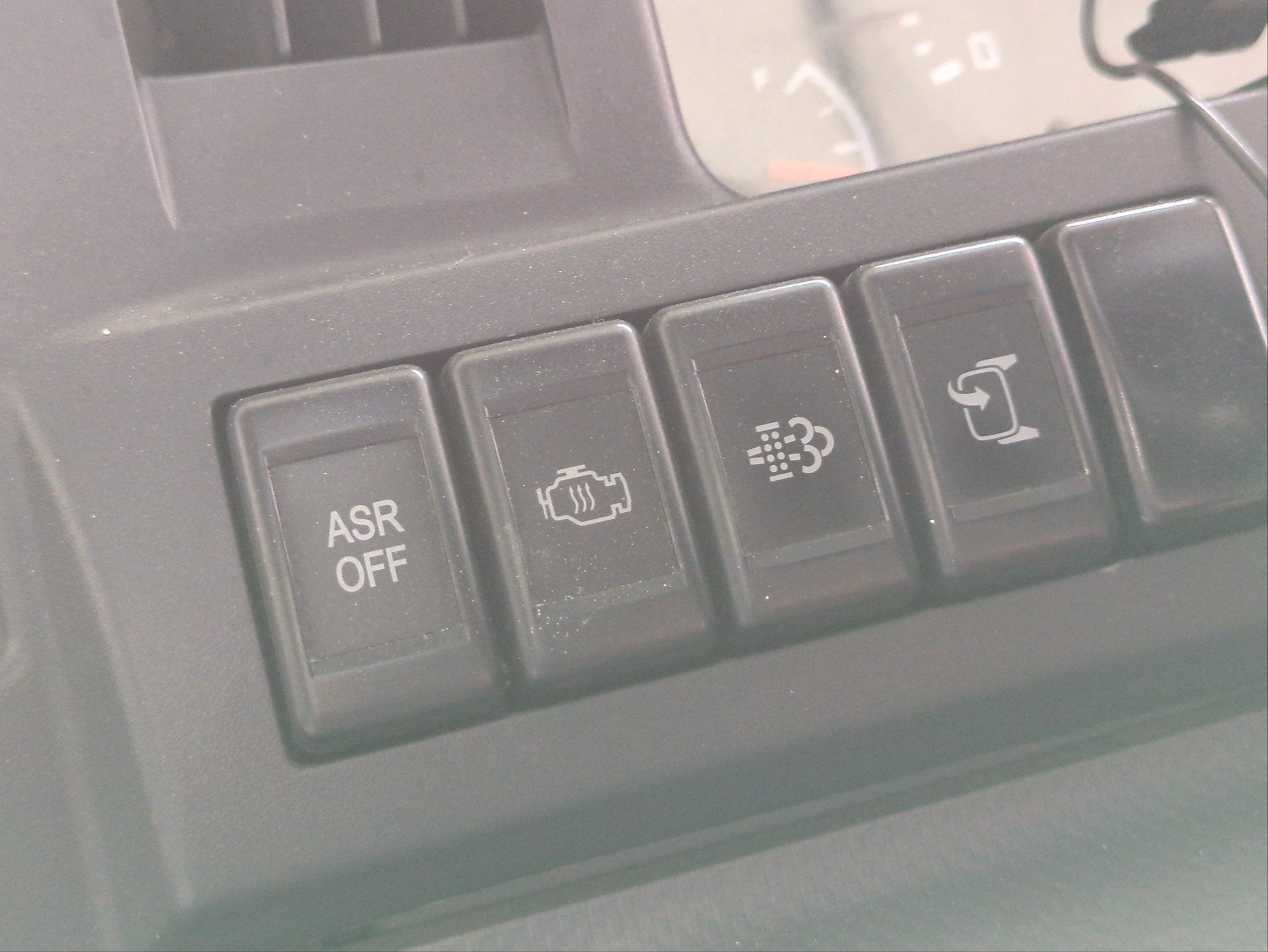 いすゞ エルフ TKG-NHR85Aの写真12