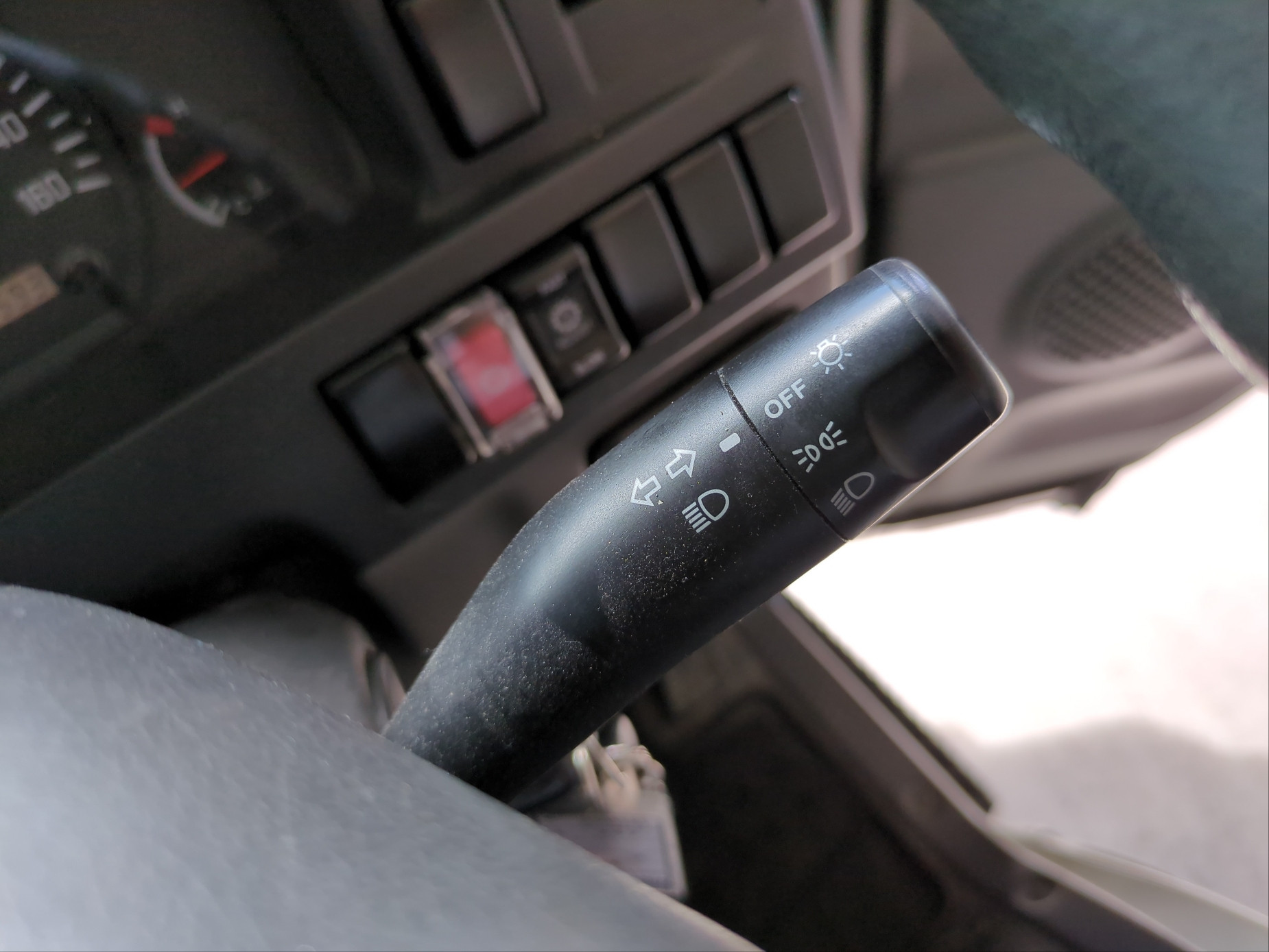 いすゞ エルフ TKG-NHR85Aの写真25