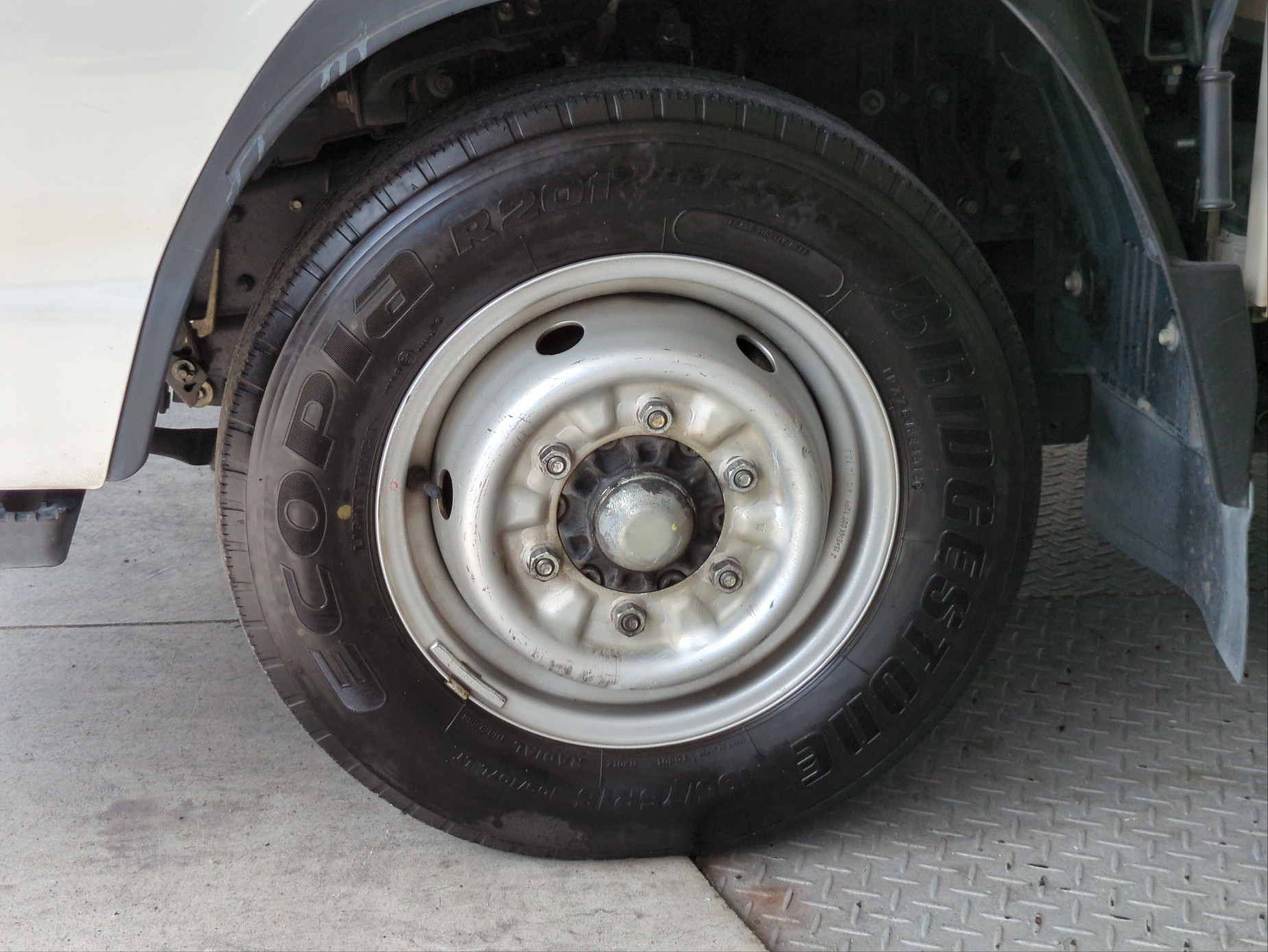 いすゞ エルフ TKG-NHR85Aの写真38