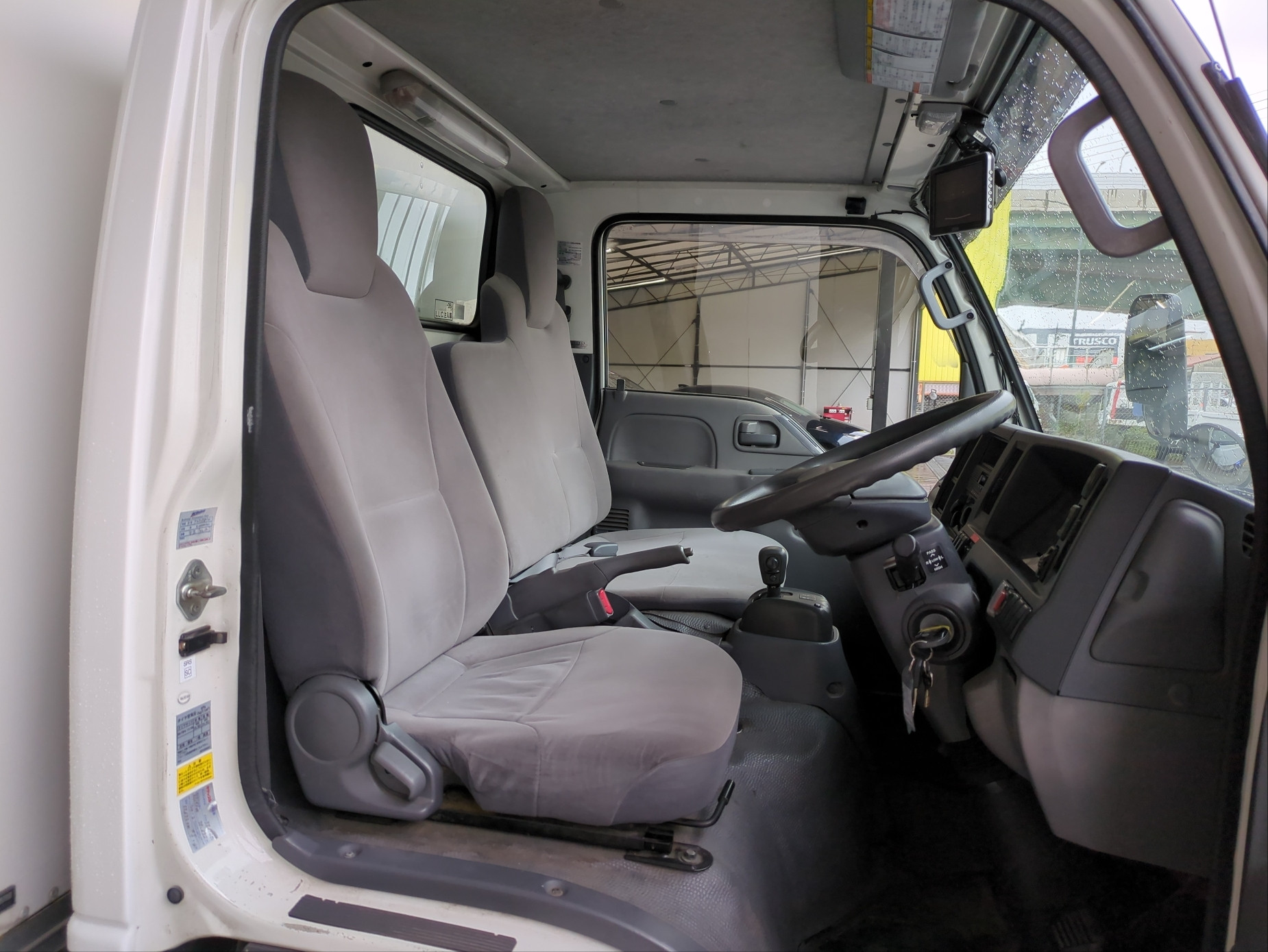 いすゞ エルフ TKG-NHS85AN(4WD)の写真17