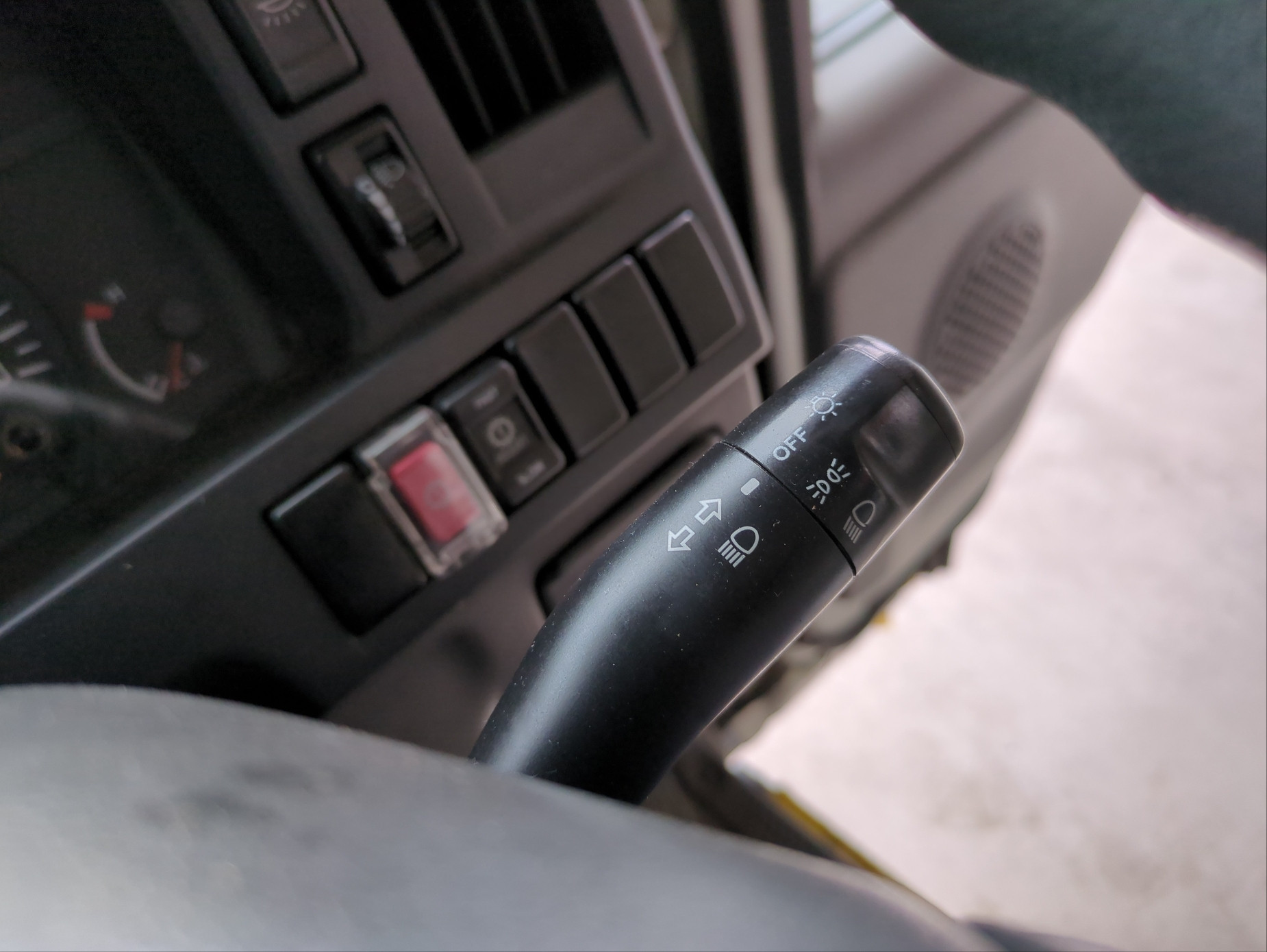 いすゞ エルフ TKG-NHS85AN(4WD)の写真21